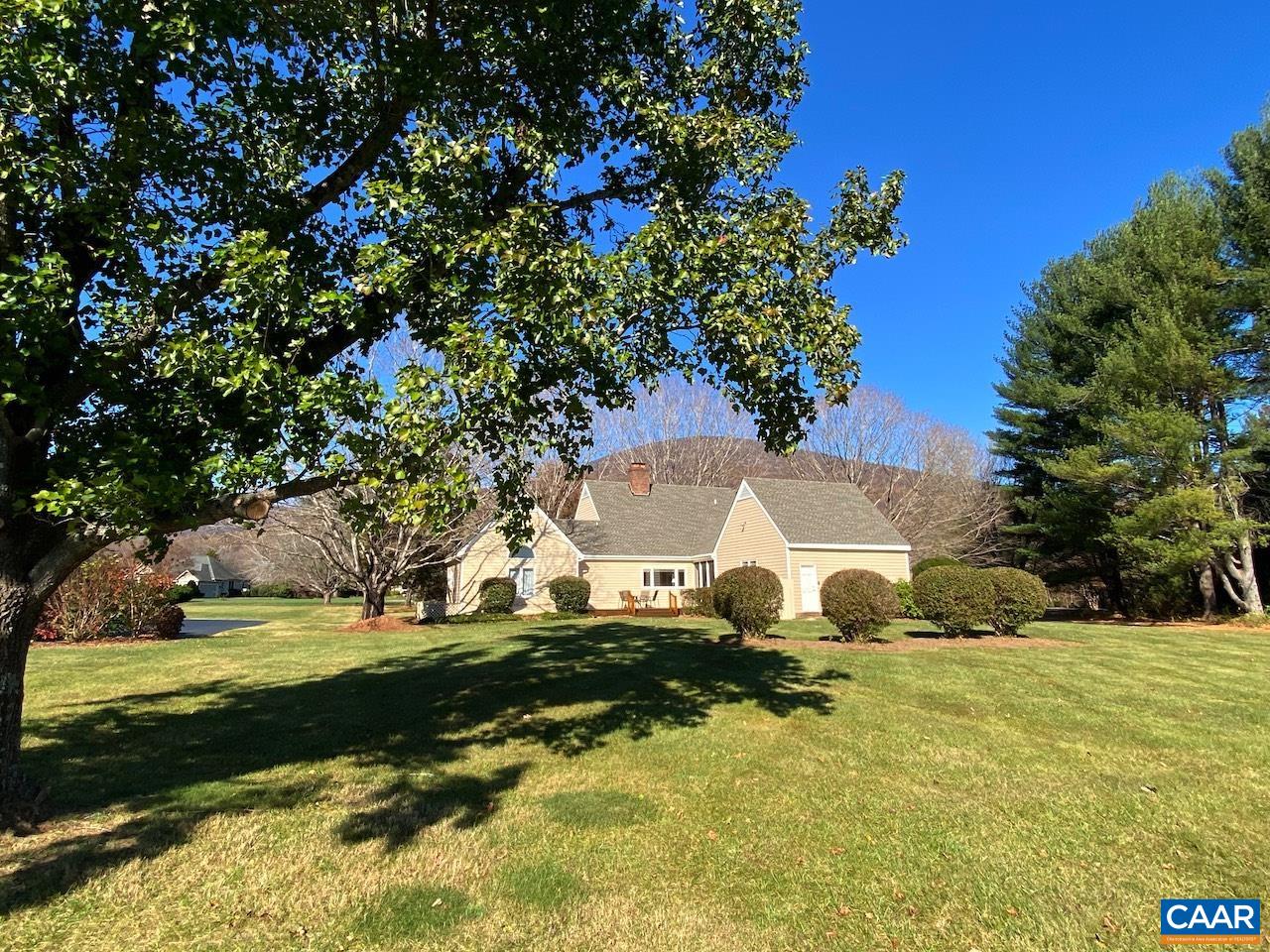 104 SADDLE RIDGE LN
