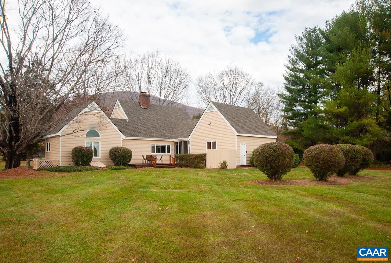 104 SADDLE RIDGE LN