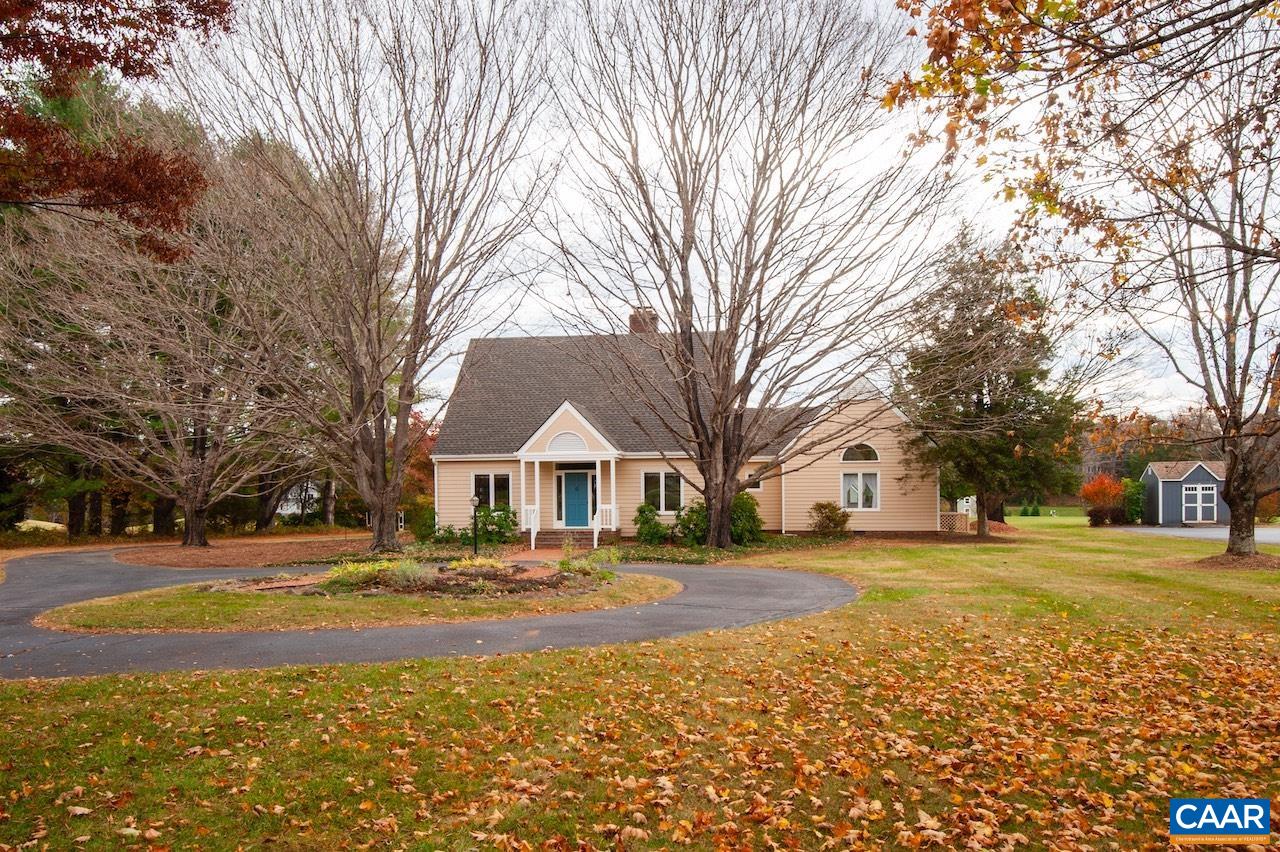 104 SADDLE RIDGE LN