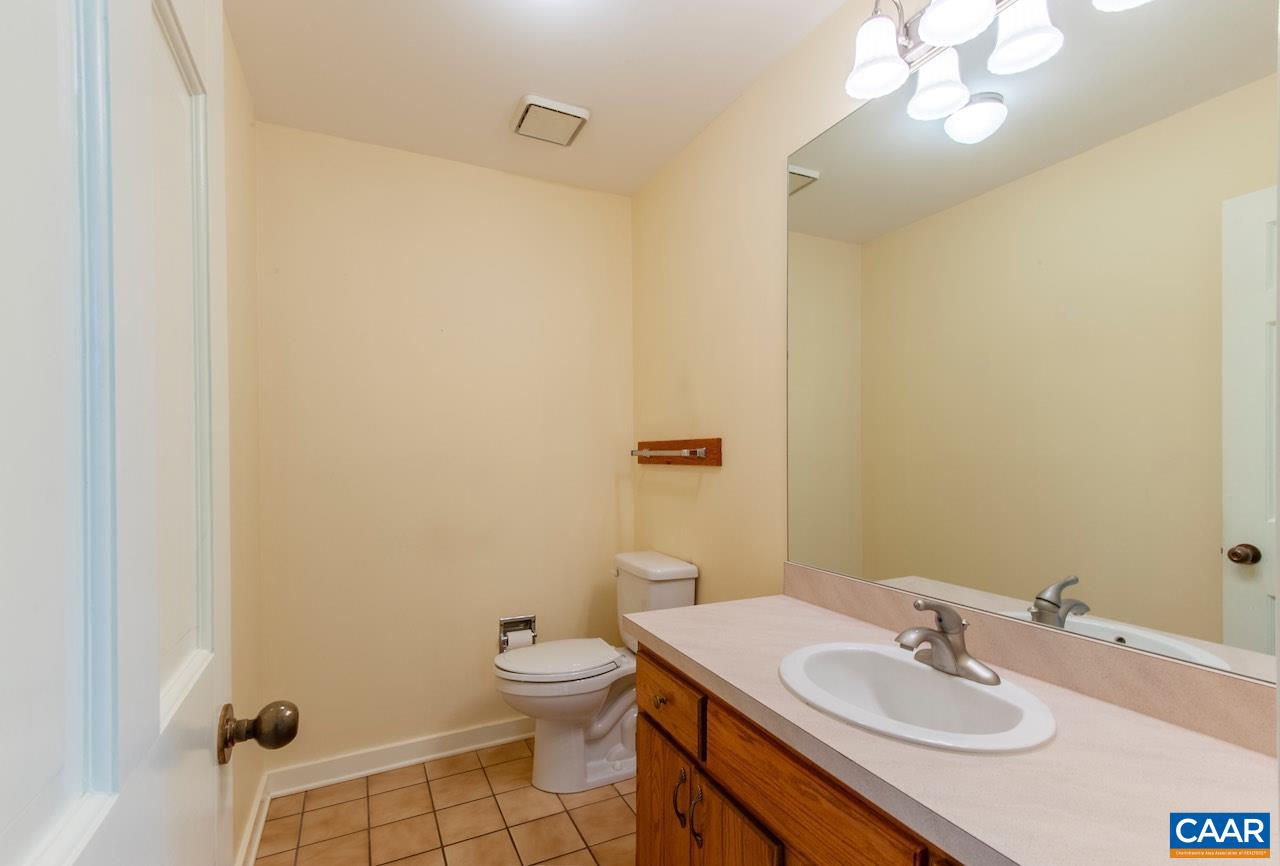 104 SADDLE RIDGE LN