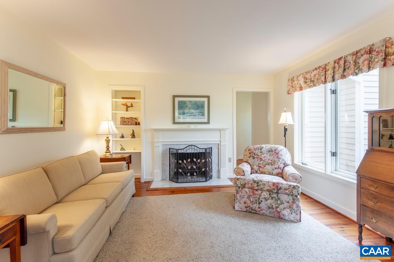 104 SADDLE RIDGE LN