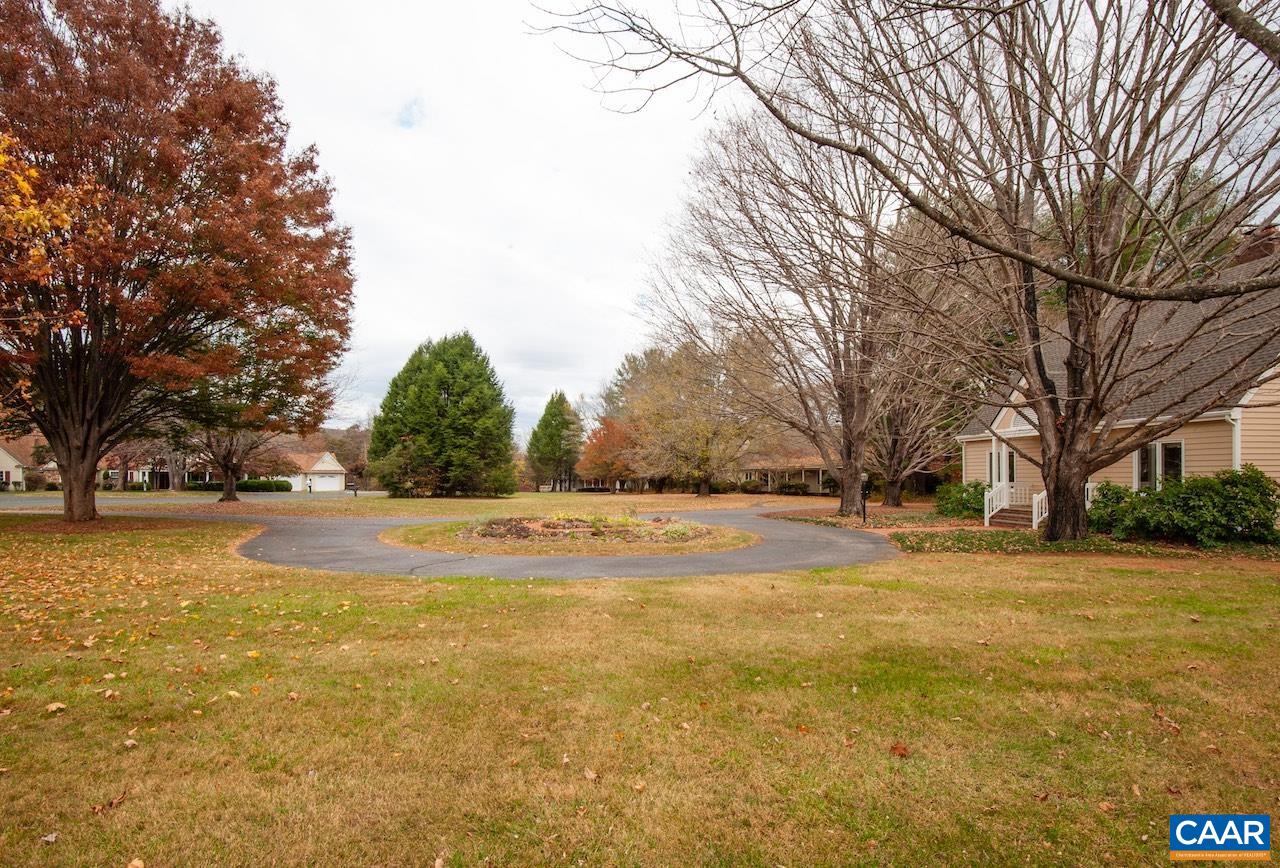 104 SADDLE RIDGE LN