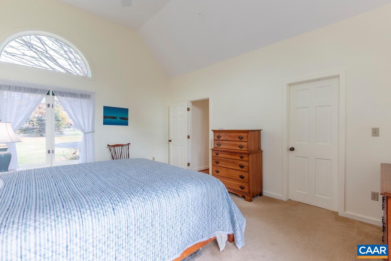 104 SADDLE RIDGE LN