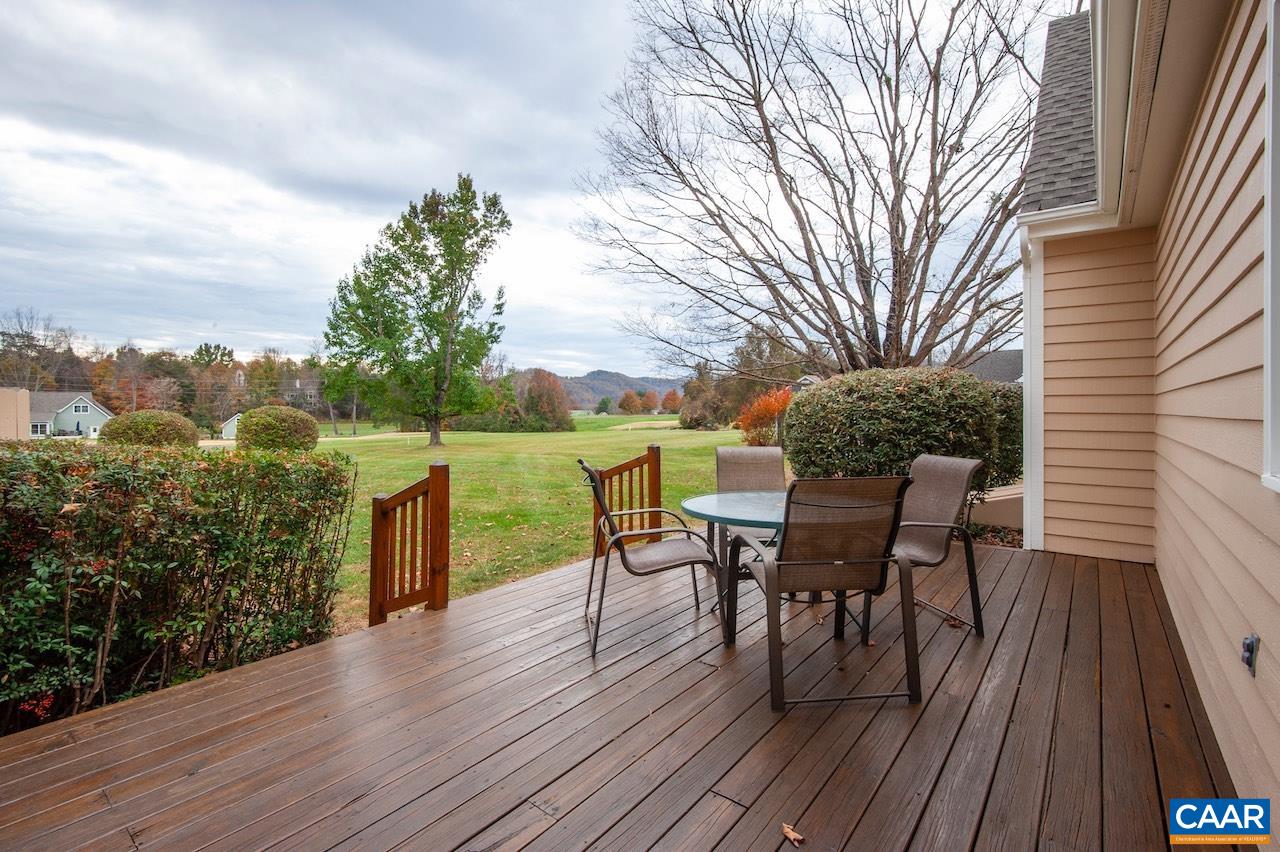 104 SADDLE RIDGE LN