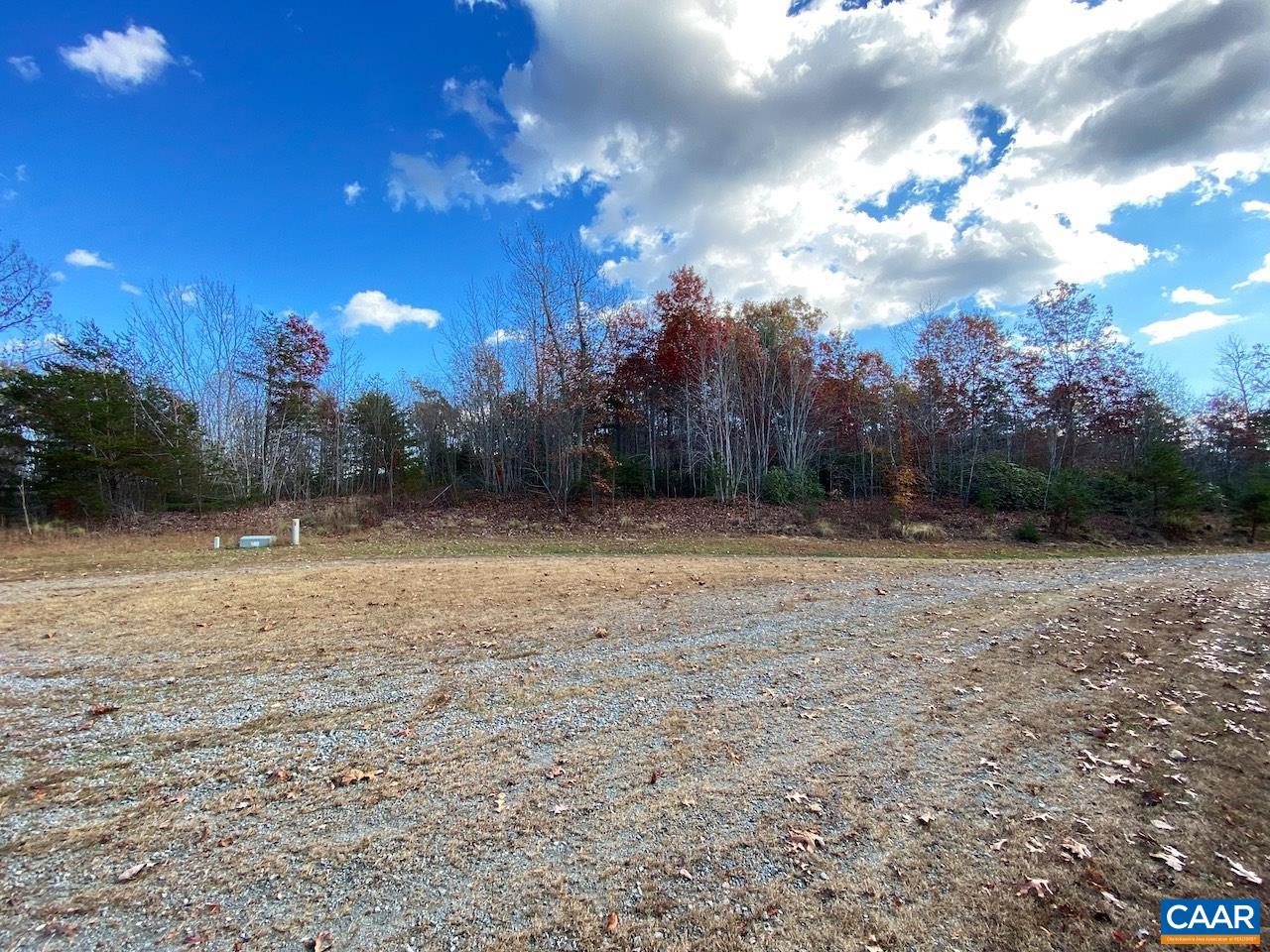 MOUNTAIN RIDGE LN Unit: 13