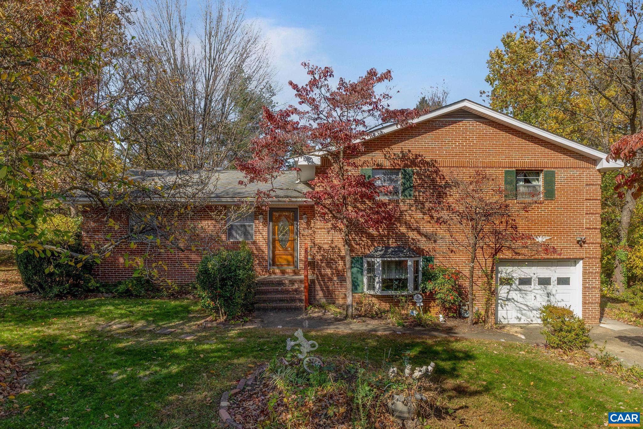 103 CHAUCER RD