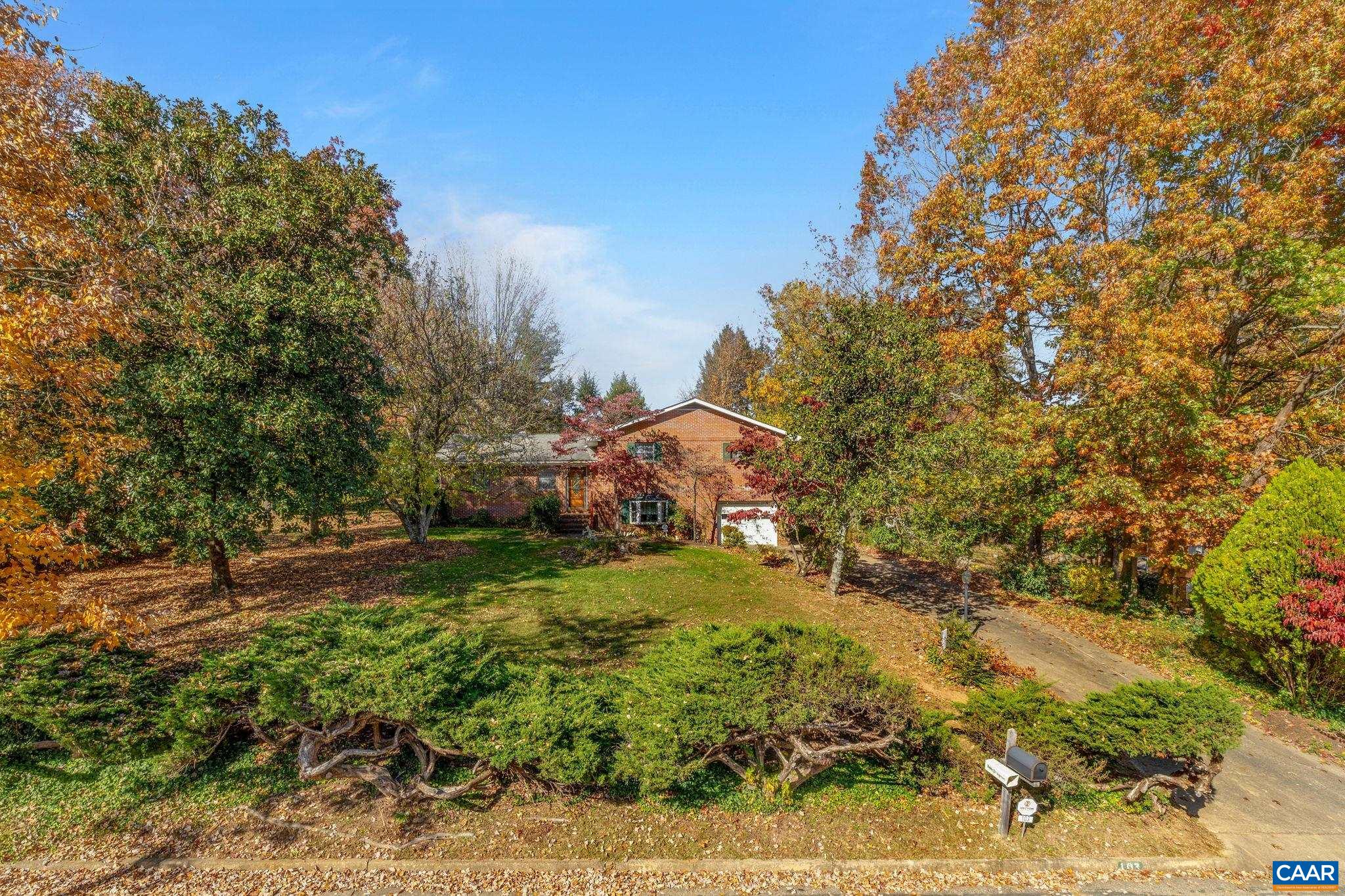 103 CHAUCER RD