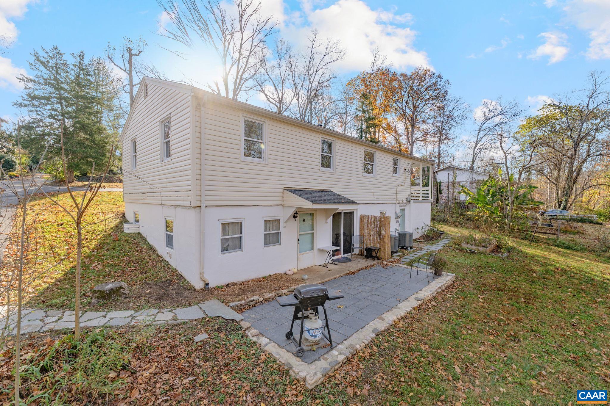 146 BUCKINGHAM CIR