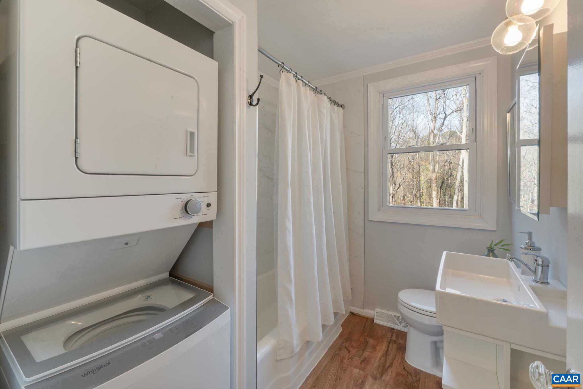 146 BUCKINGHAM CIR