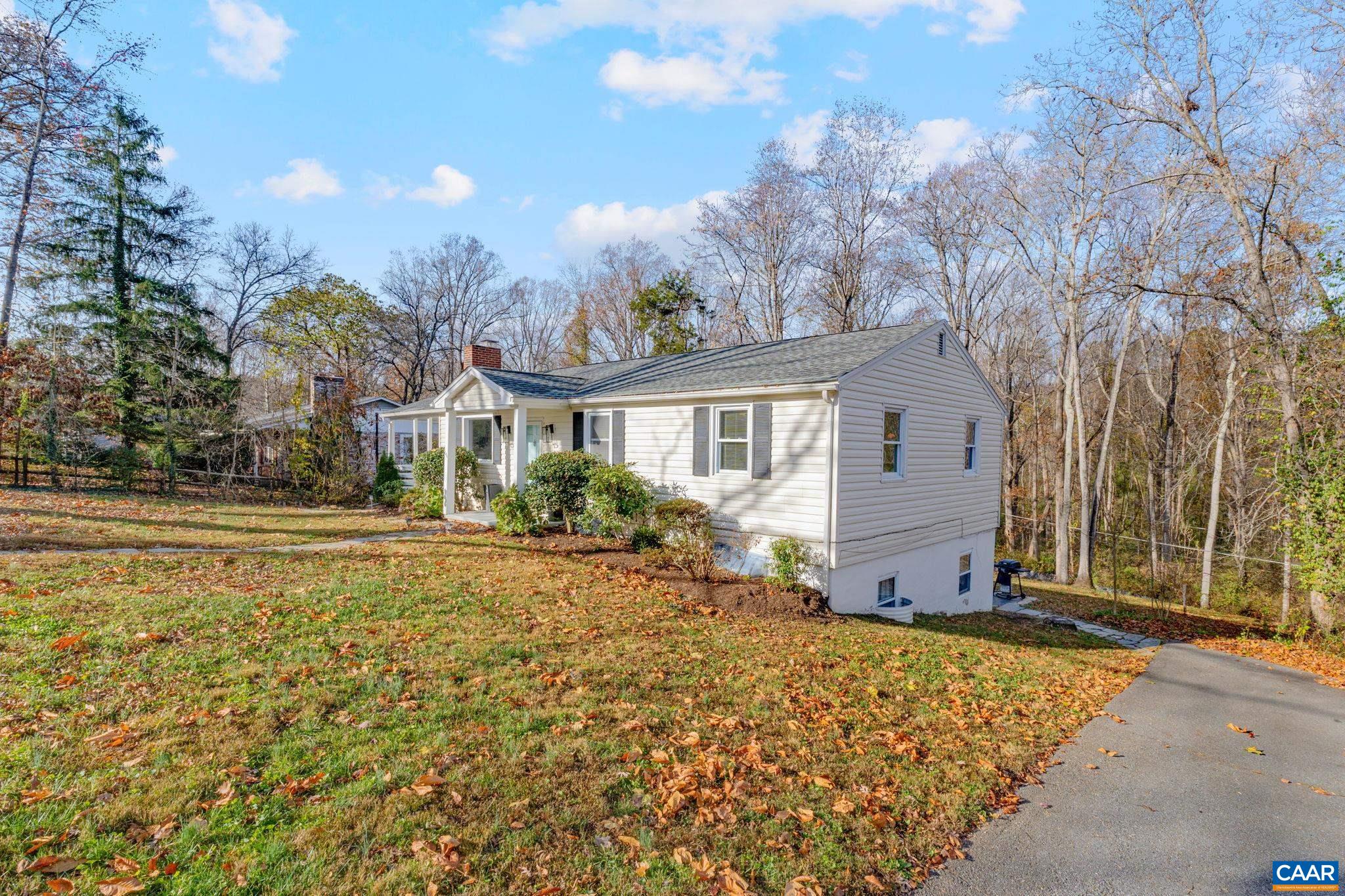 146 BUCKINGHAM CIR