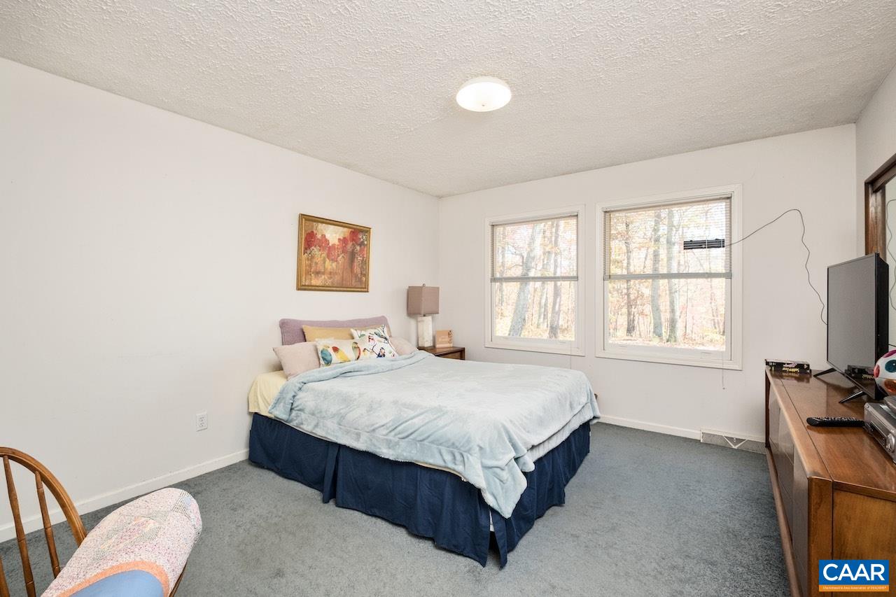 315 JOHNSON HOLLOW RD