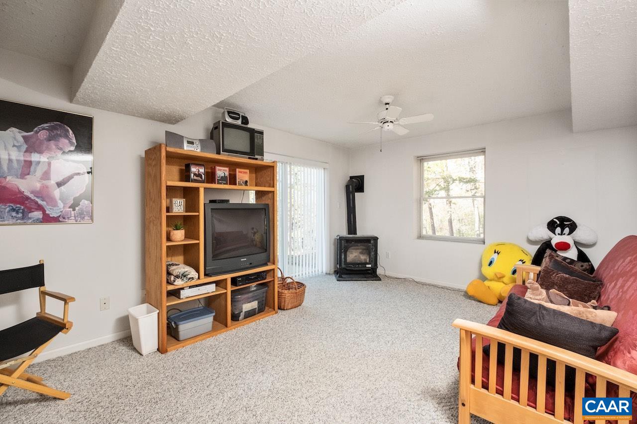 315 JOHNSON HOLLOW RD