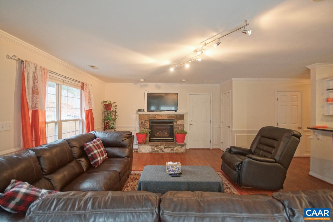 886 SWAN RIDGE RD