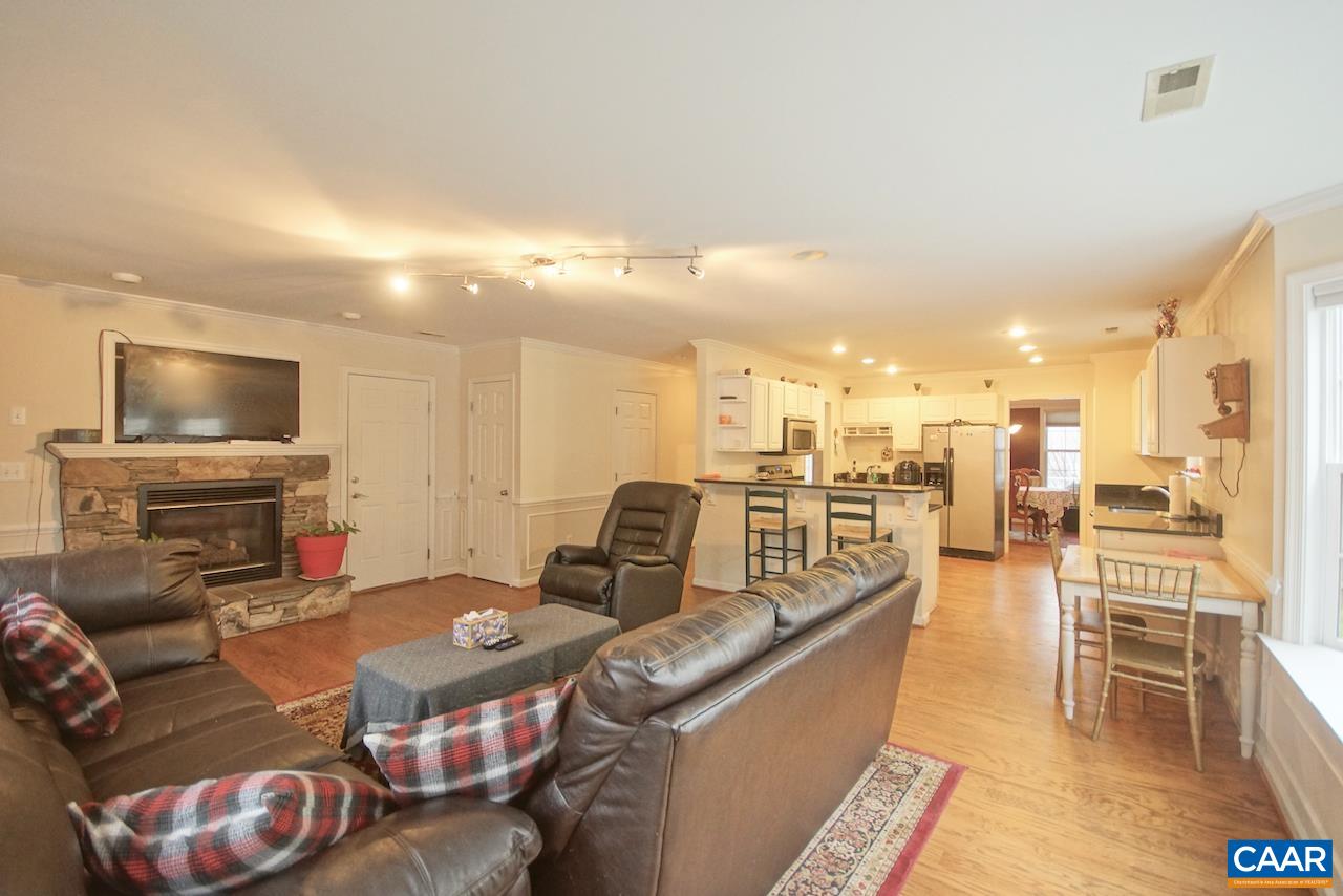 886 SWAN RIDGE RD
