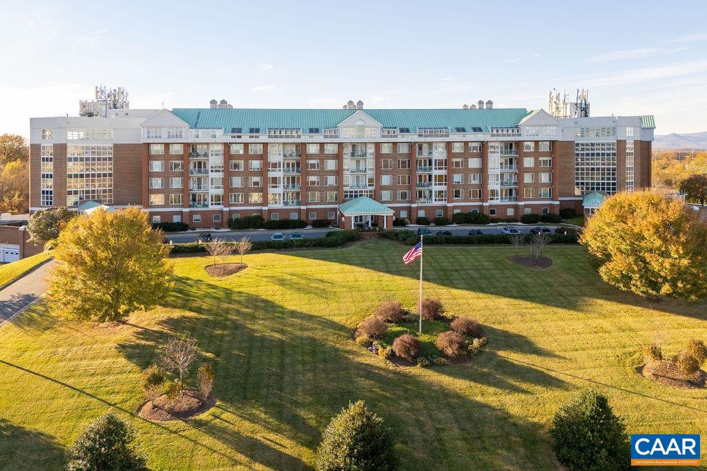 500 CRESTWOOD DR Unit: 2407