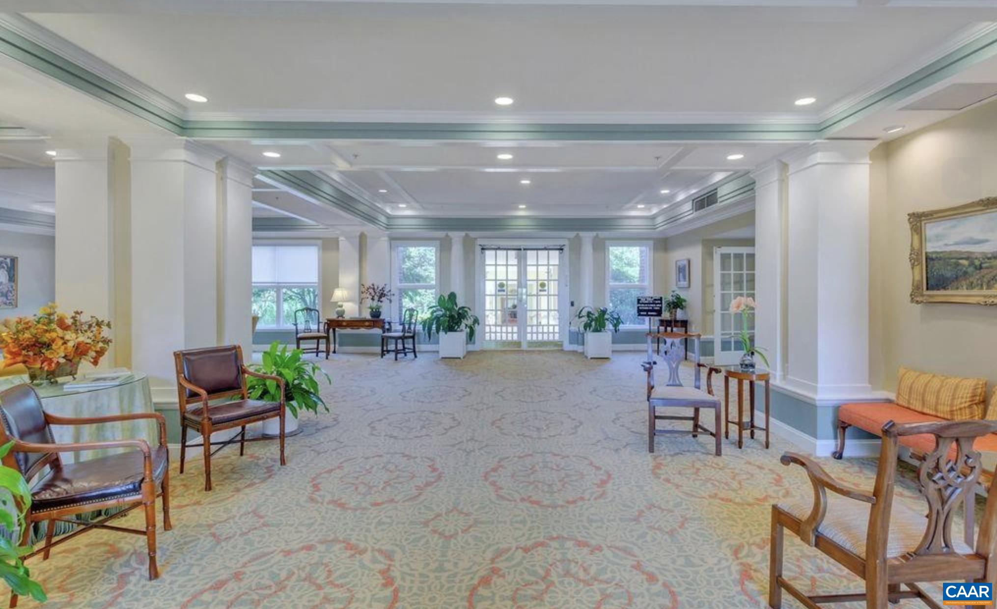 500 CRESTWOOD DR Unit: 2407