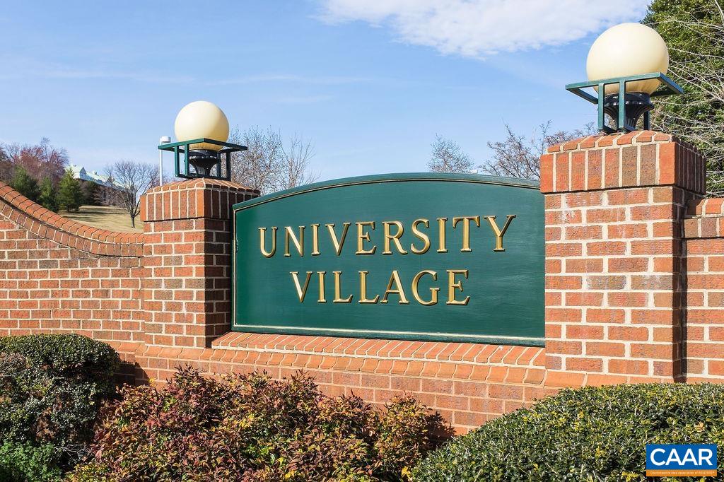 500 CRESTWOOD DR Unit: 2407