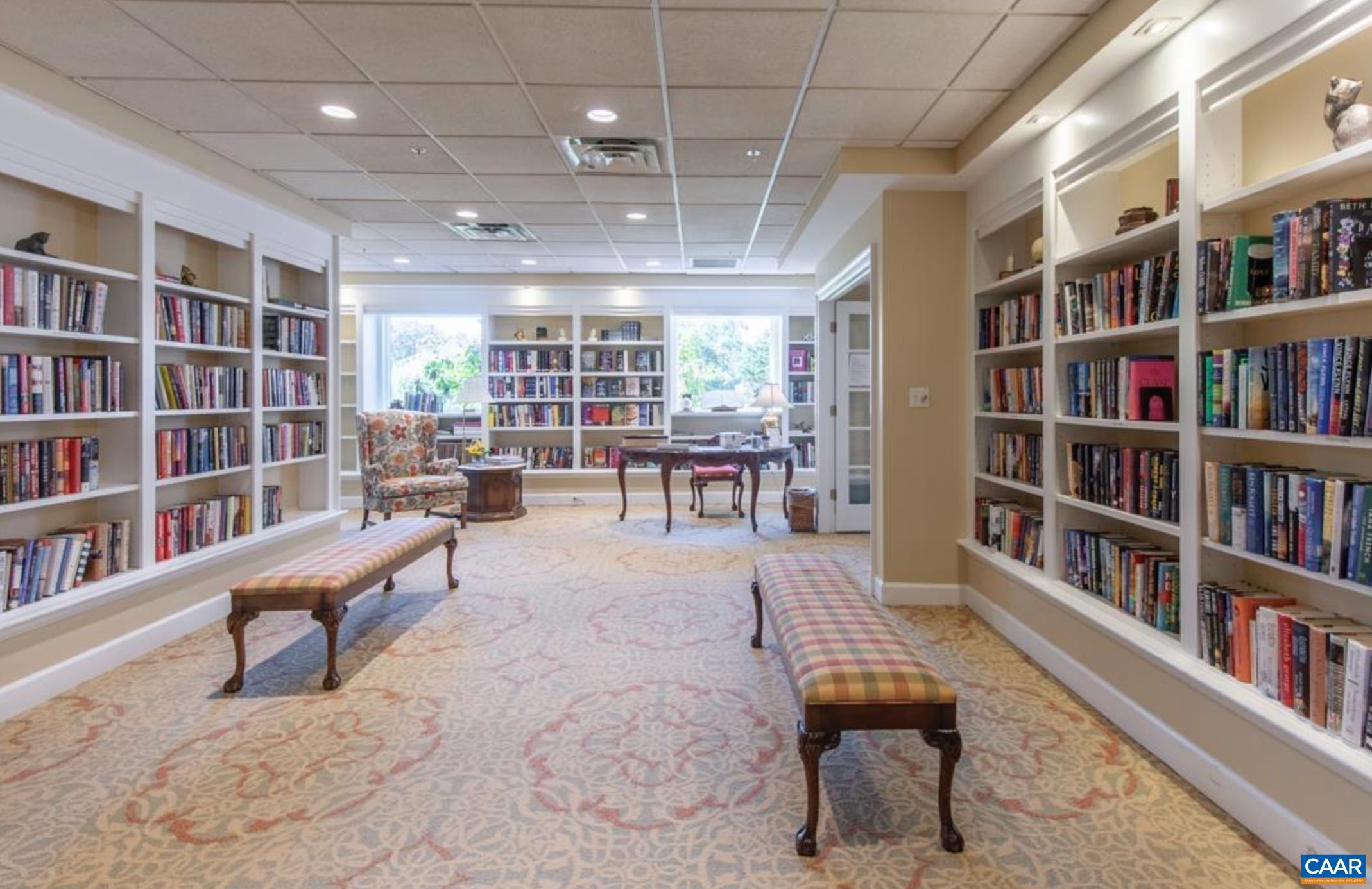 500 CRESTWOOD DR Unit: 2407