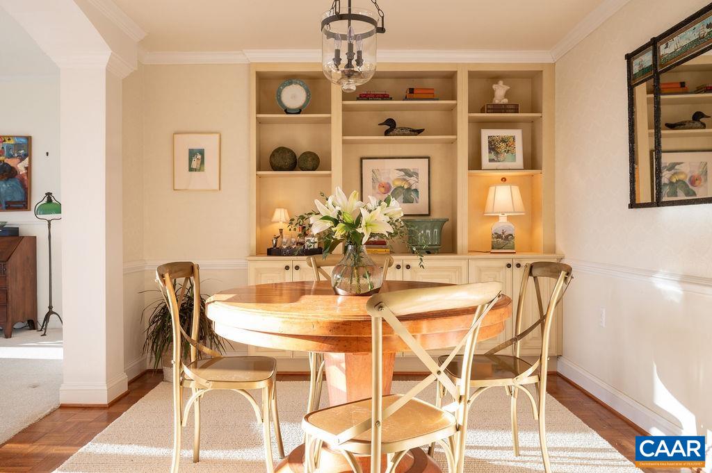 500 CRESTWOOD DR Unit: 2407