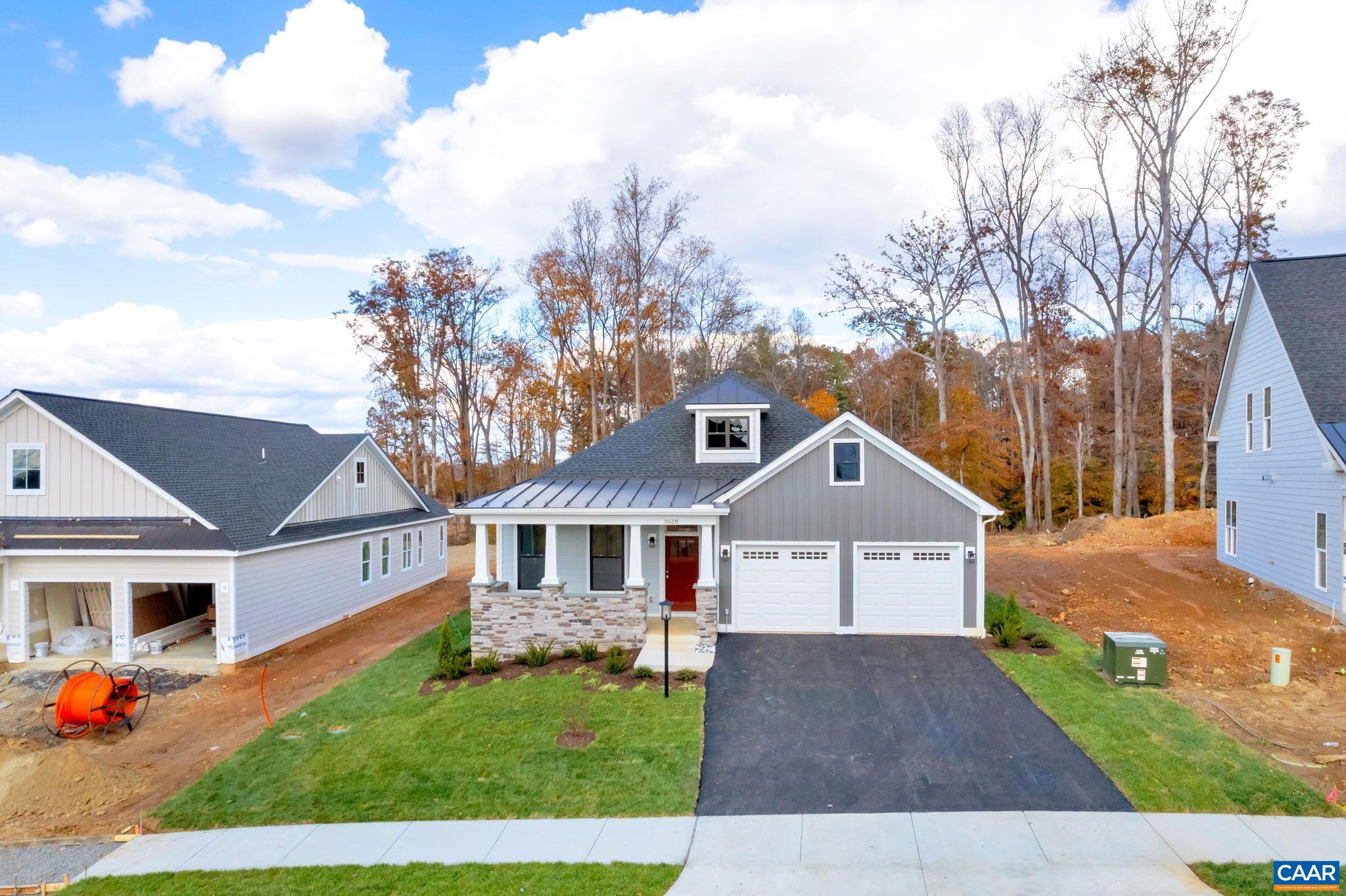 41 WHISPERWOOD CT