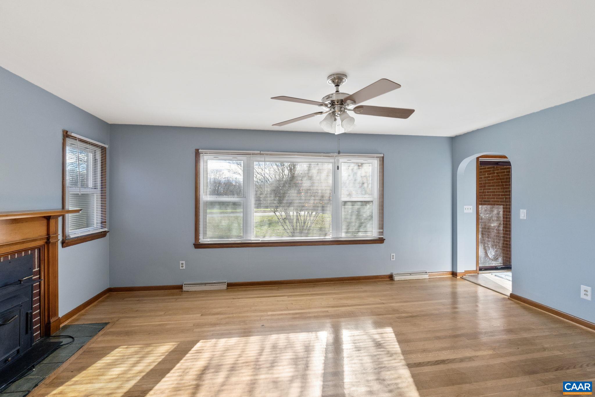 855 MOORE RD