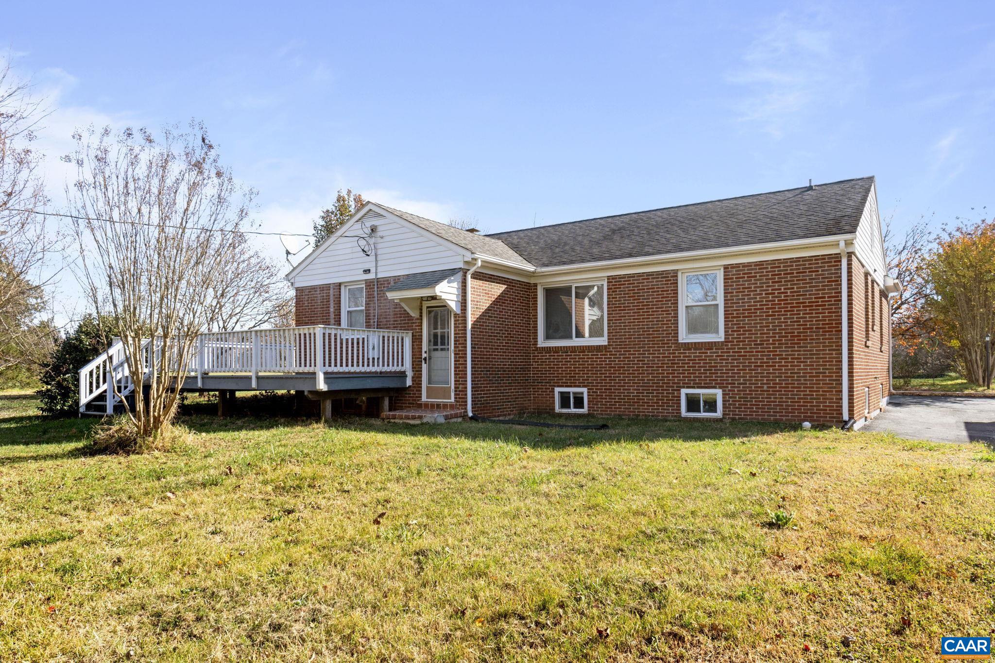 855 MOORE RD
