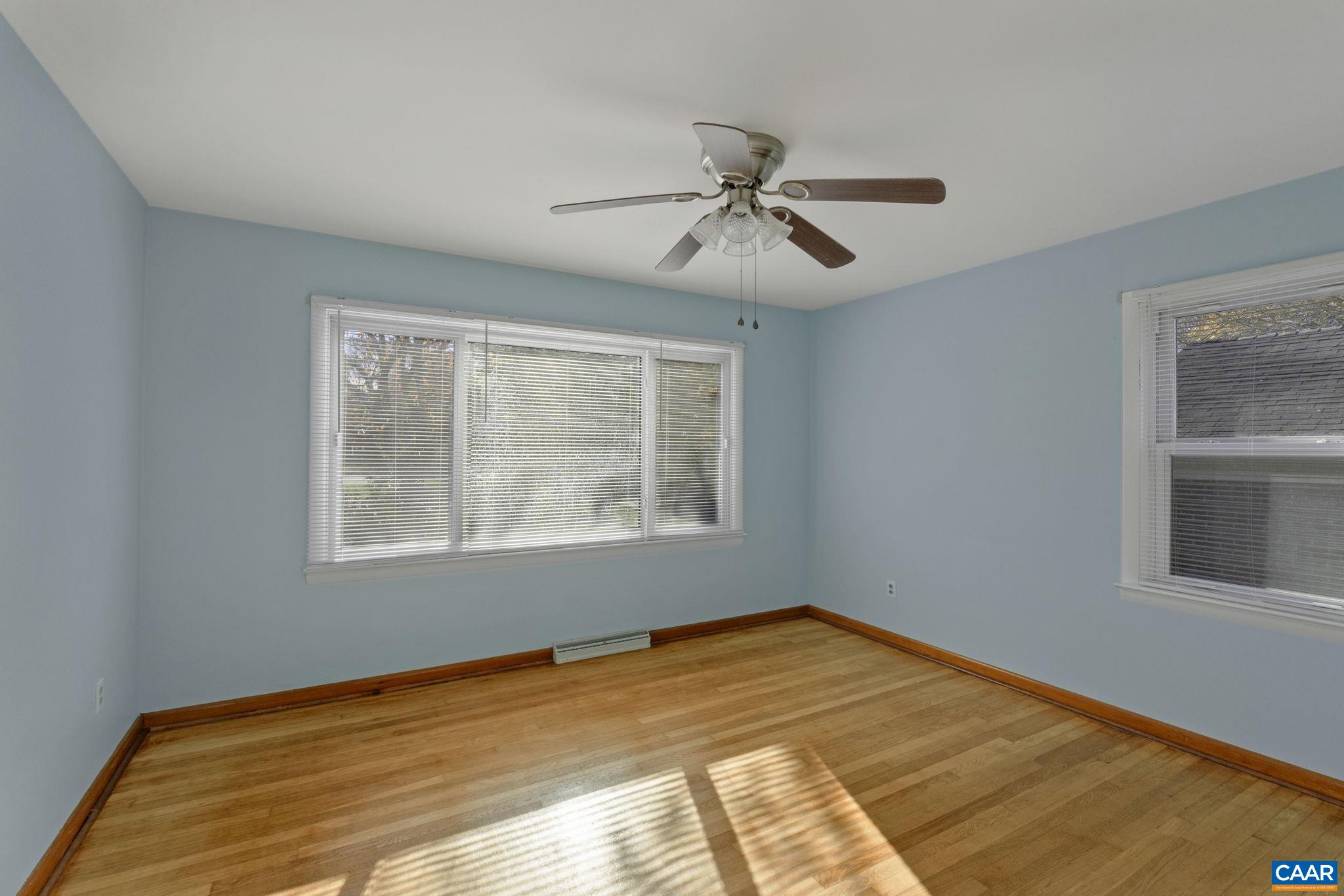855 MOORE RD