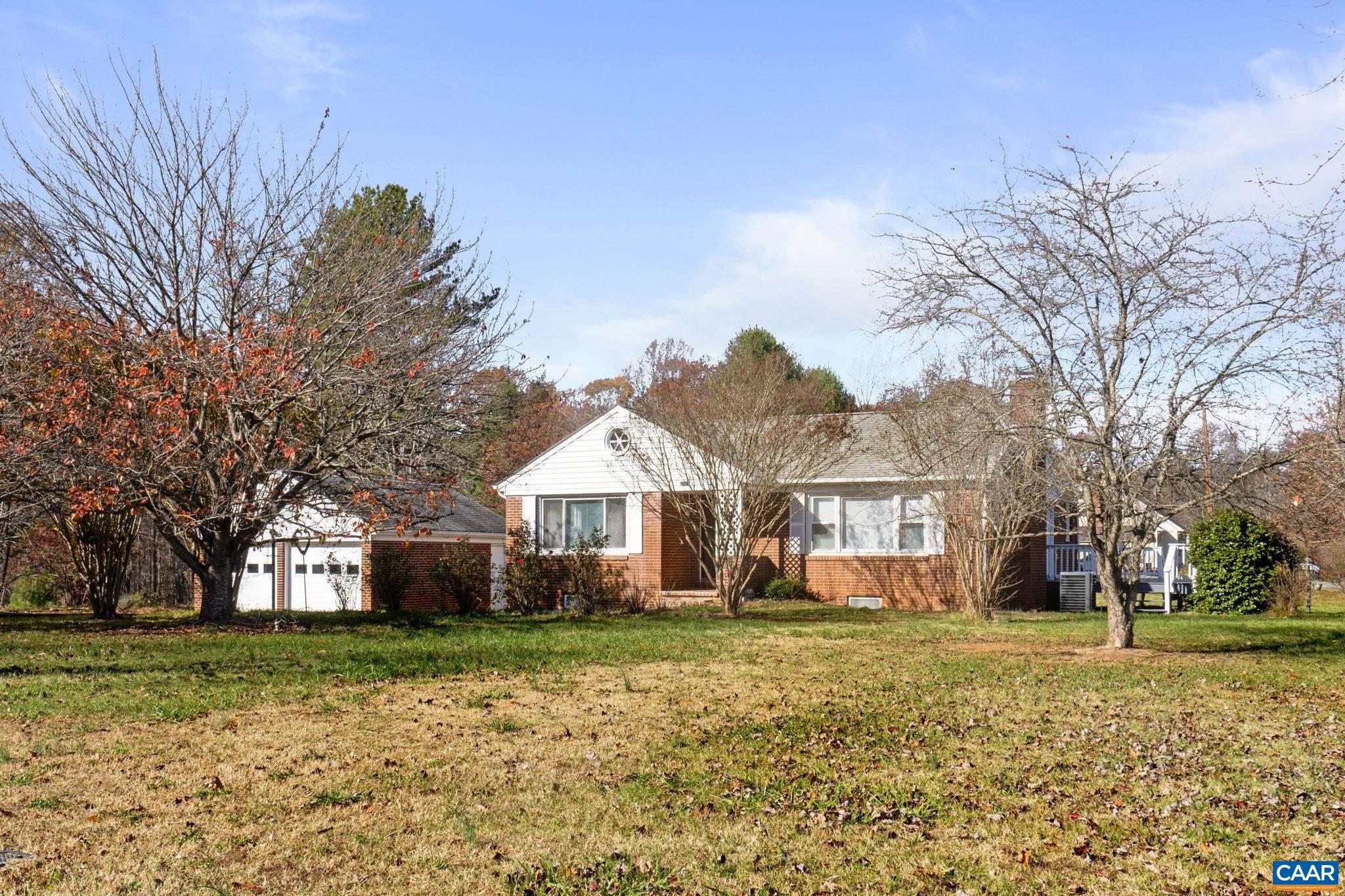 855 MOORE RD