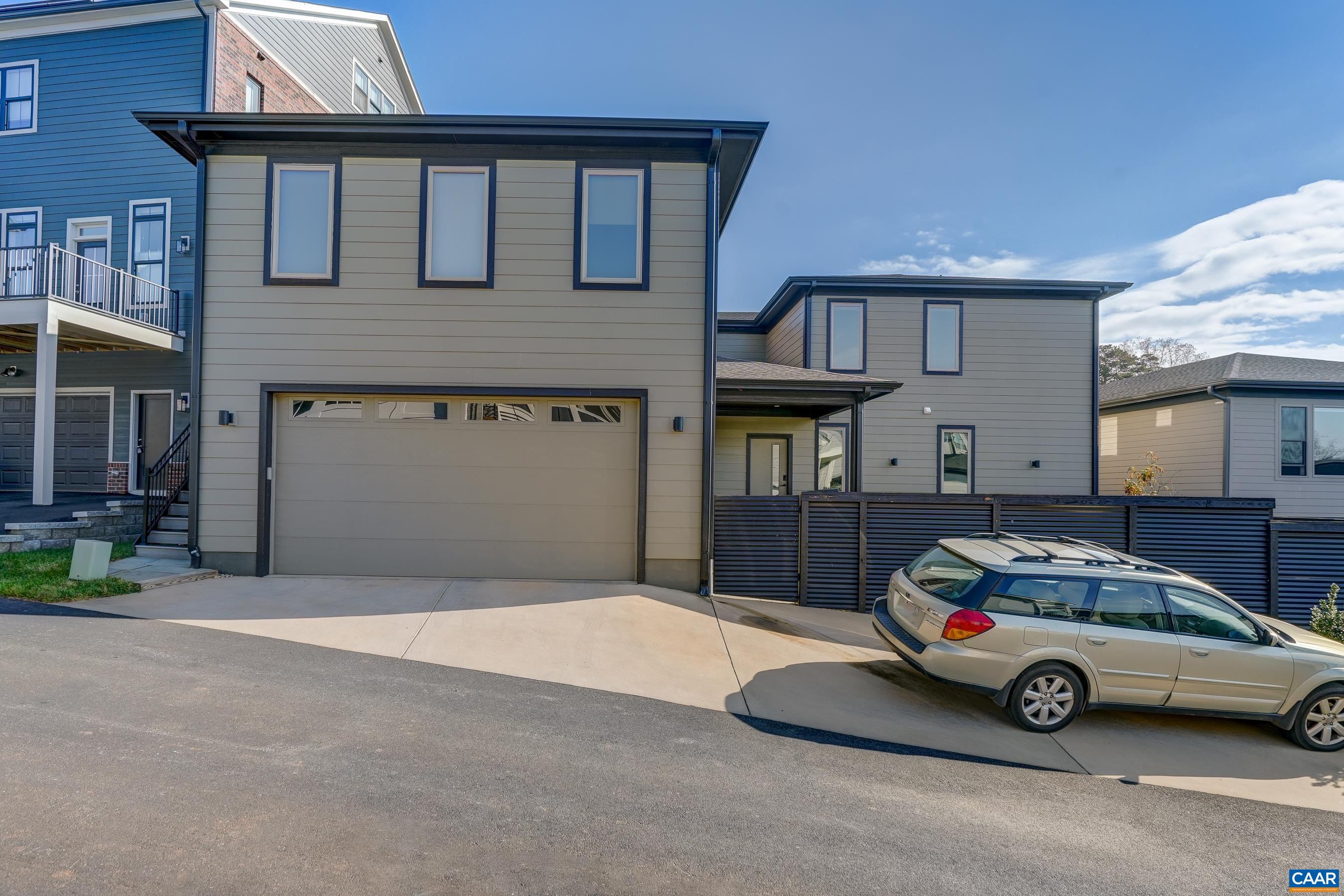1323 PEN PARK LN