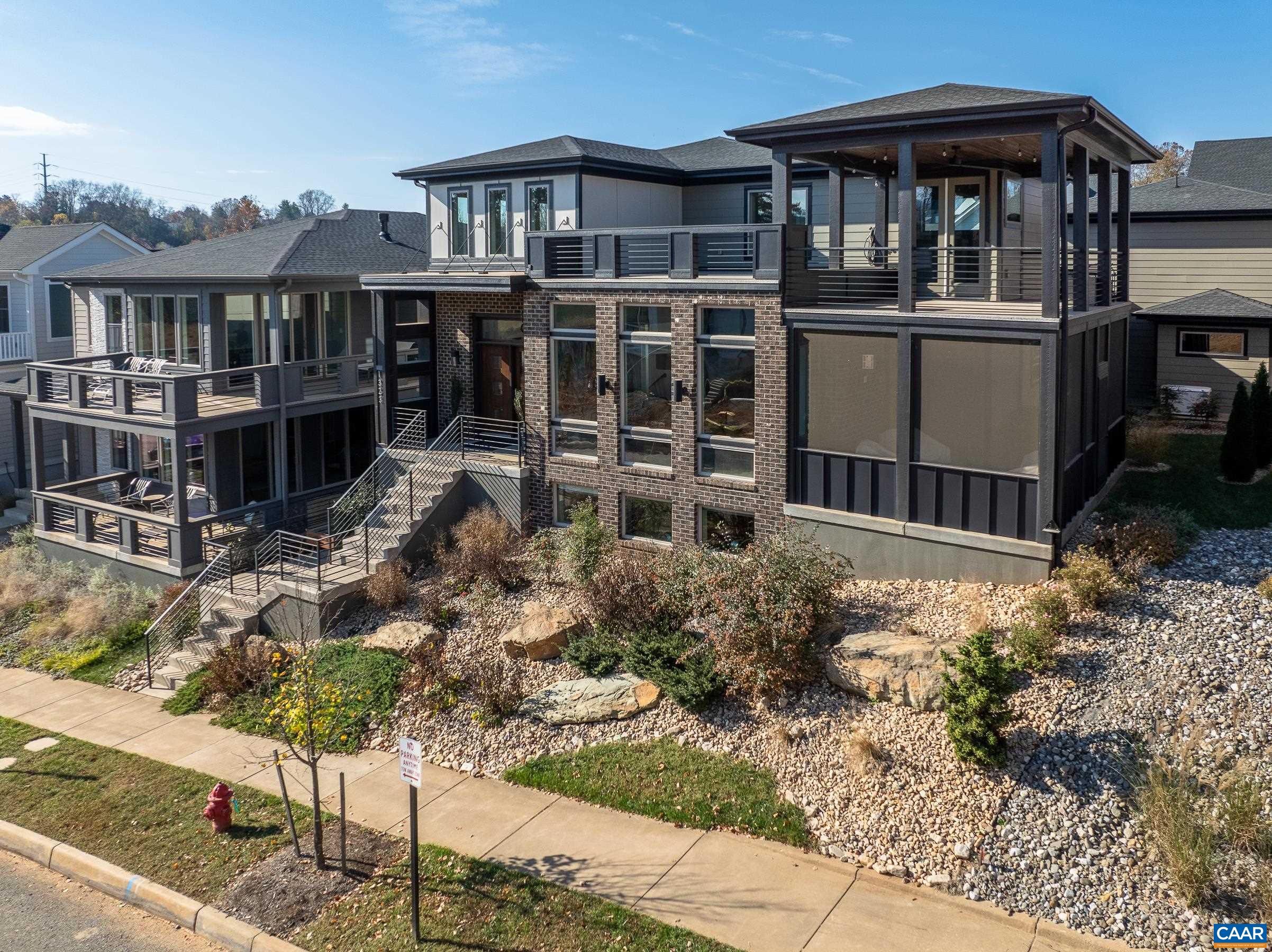 1323 PEN PARK LN