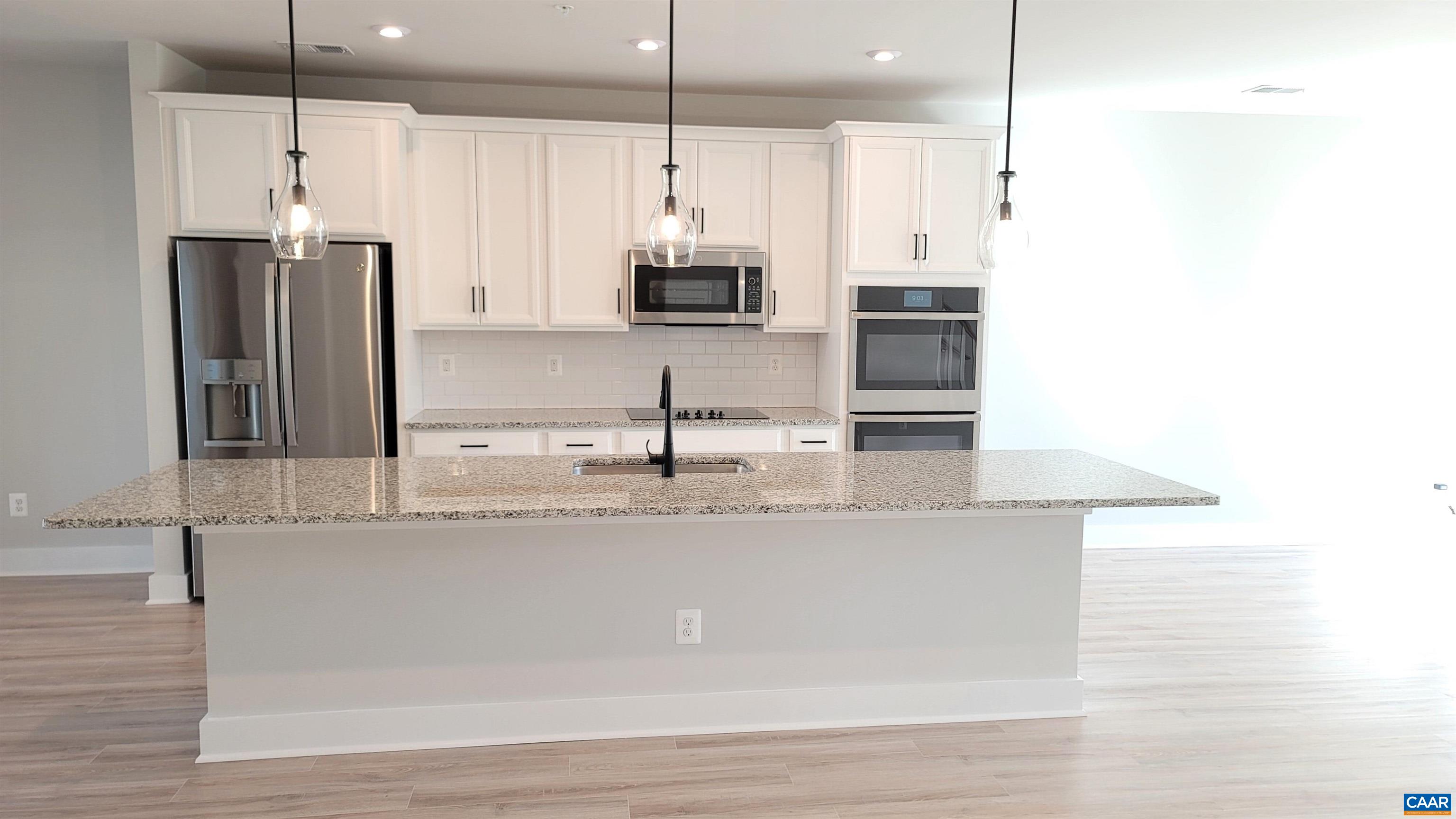818 WESLEY LN Unit: B