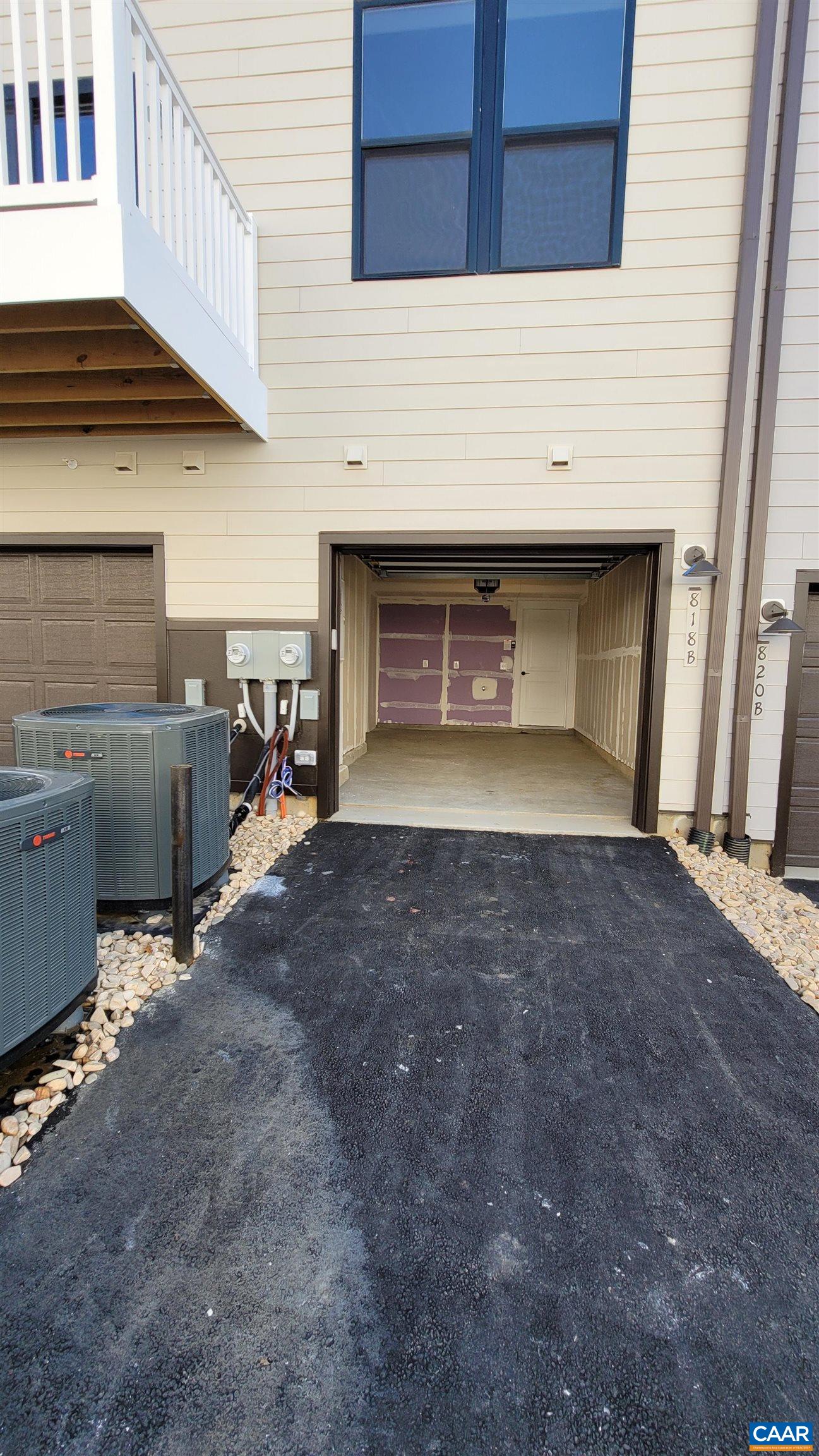 818 WESLEY LN Unit: B