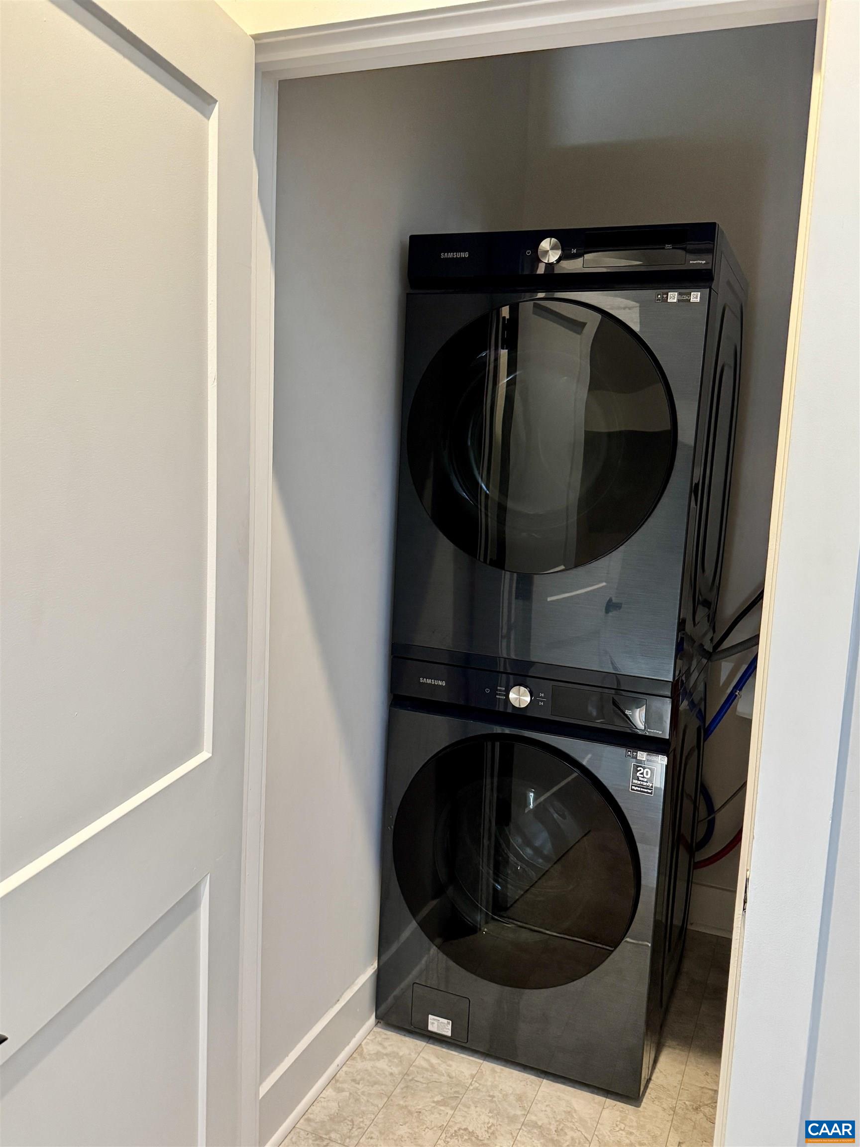818 WESLEY LN Unit: B