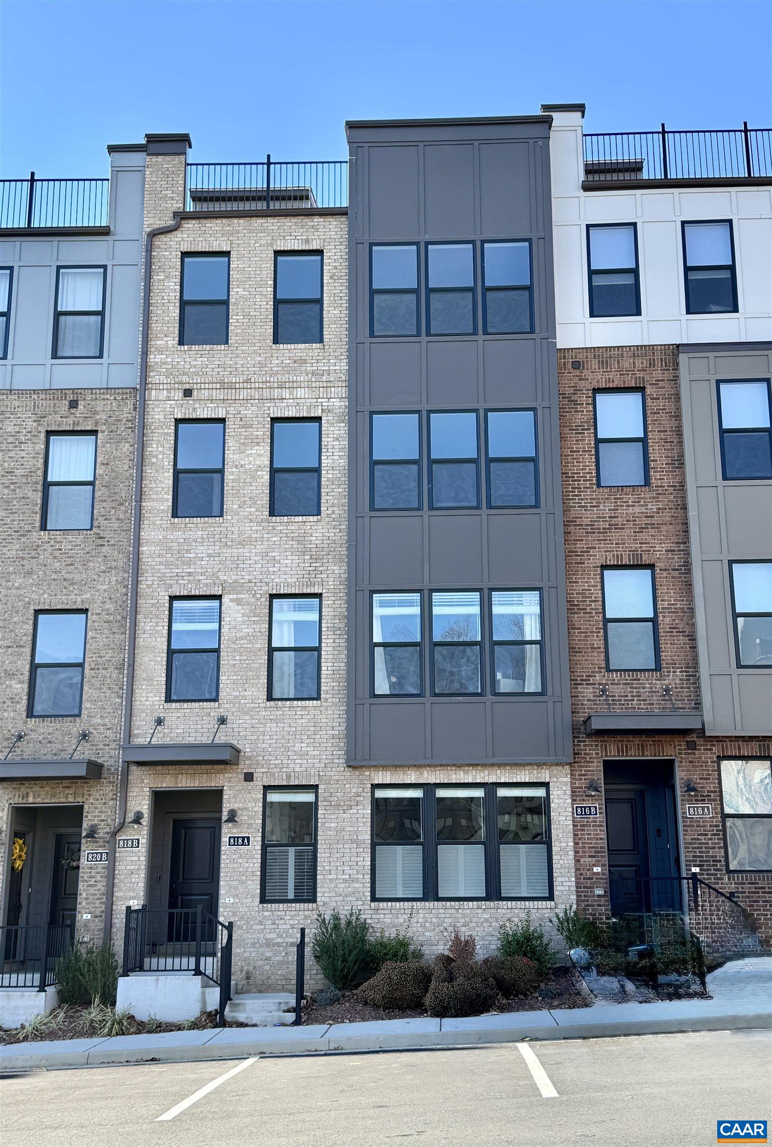 818 WESLEY LN Unit: B