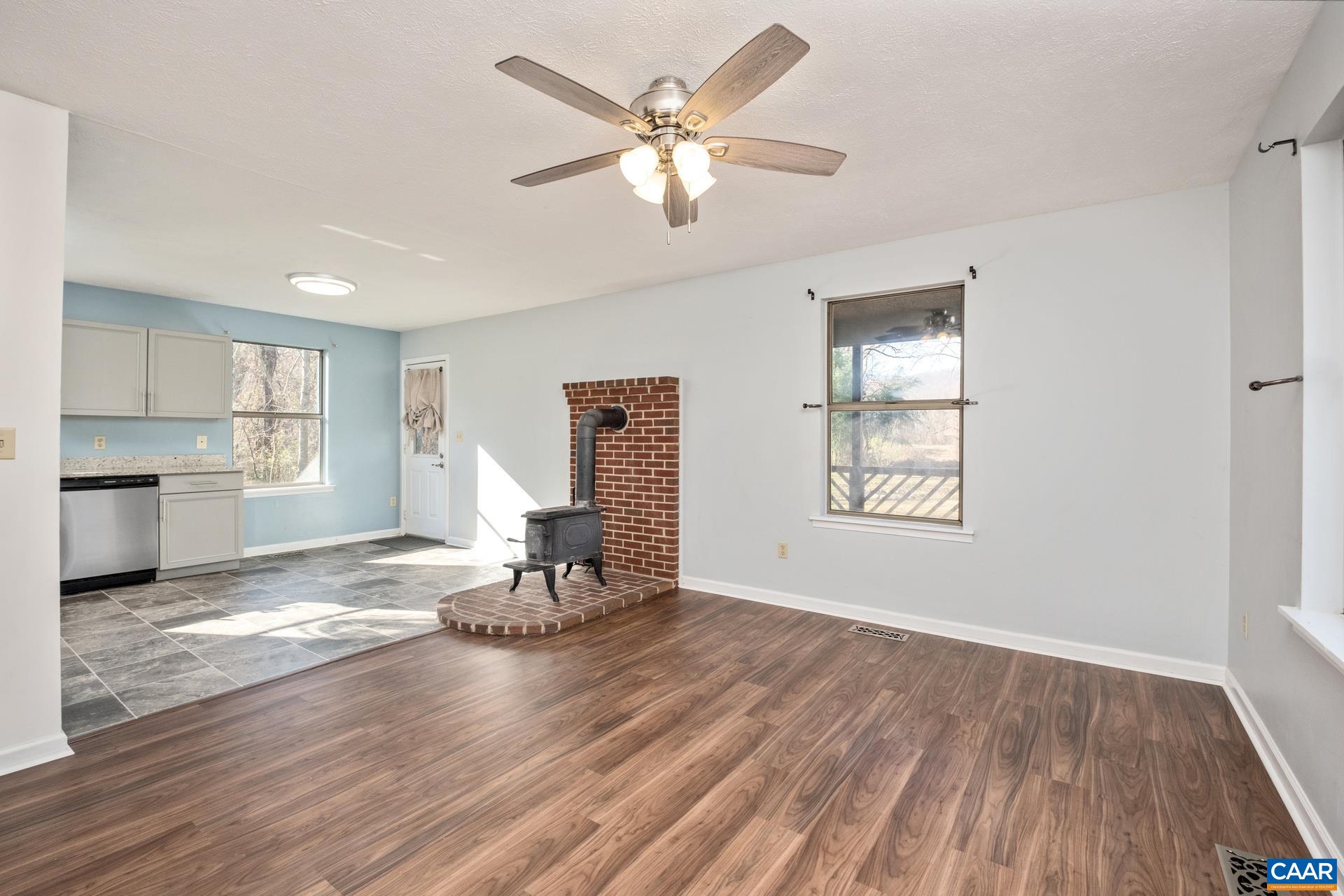 94 CIRCLE RD