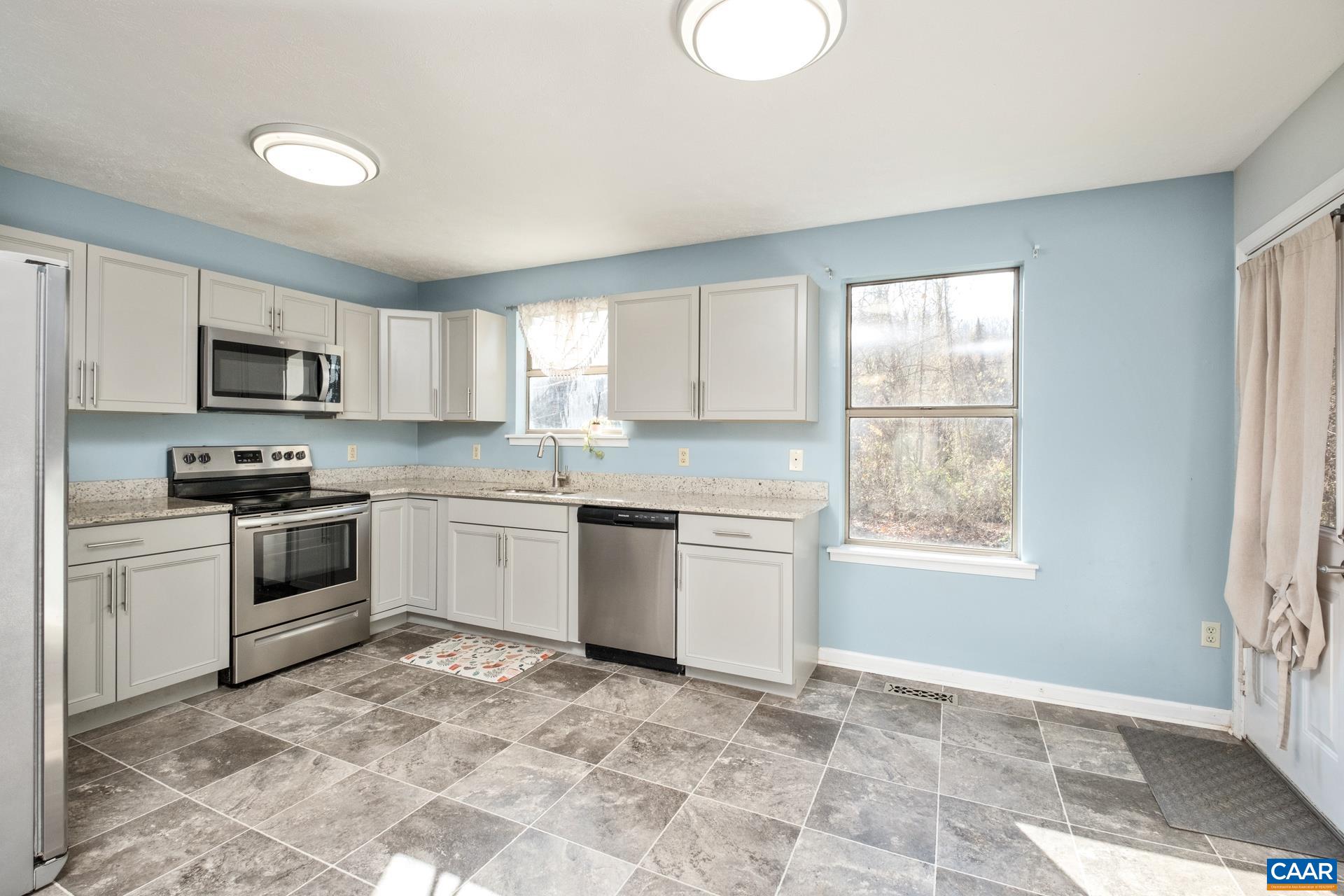 94 CIRCLE RD
