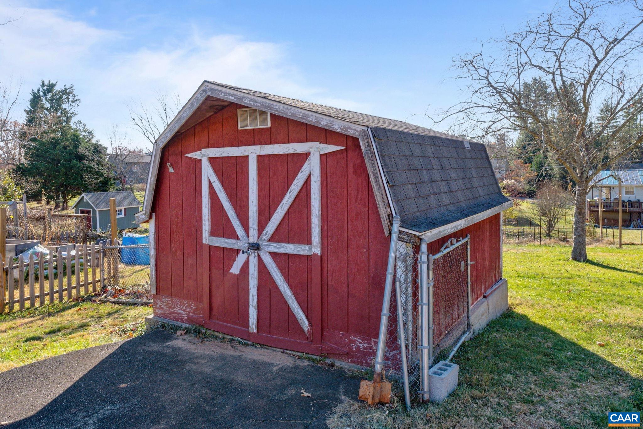 5737 LOCUST LN