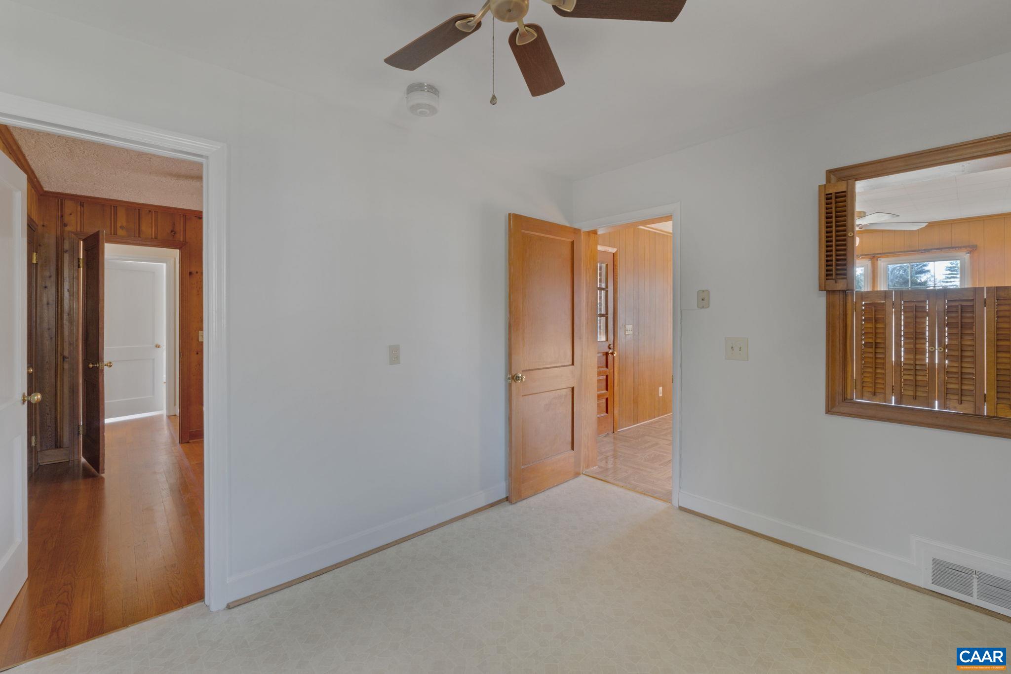 5737 LOCUST LN