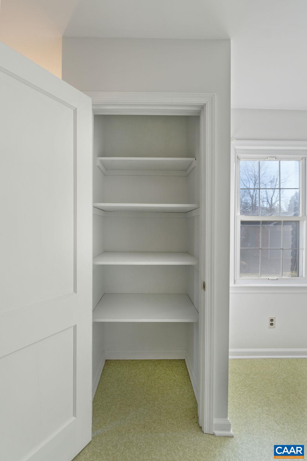 5737 LOCUST LN