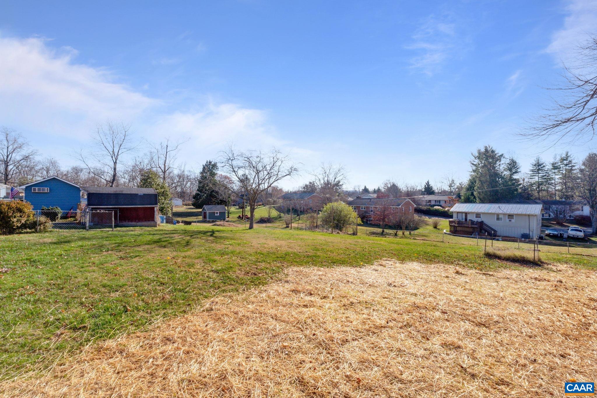 5737 LOCUST LN