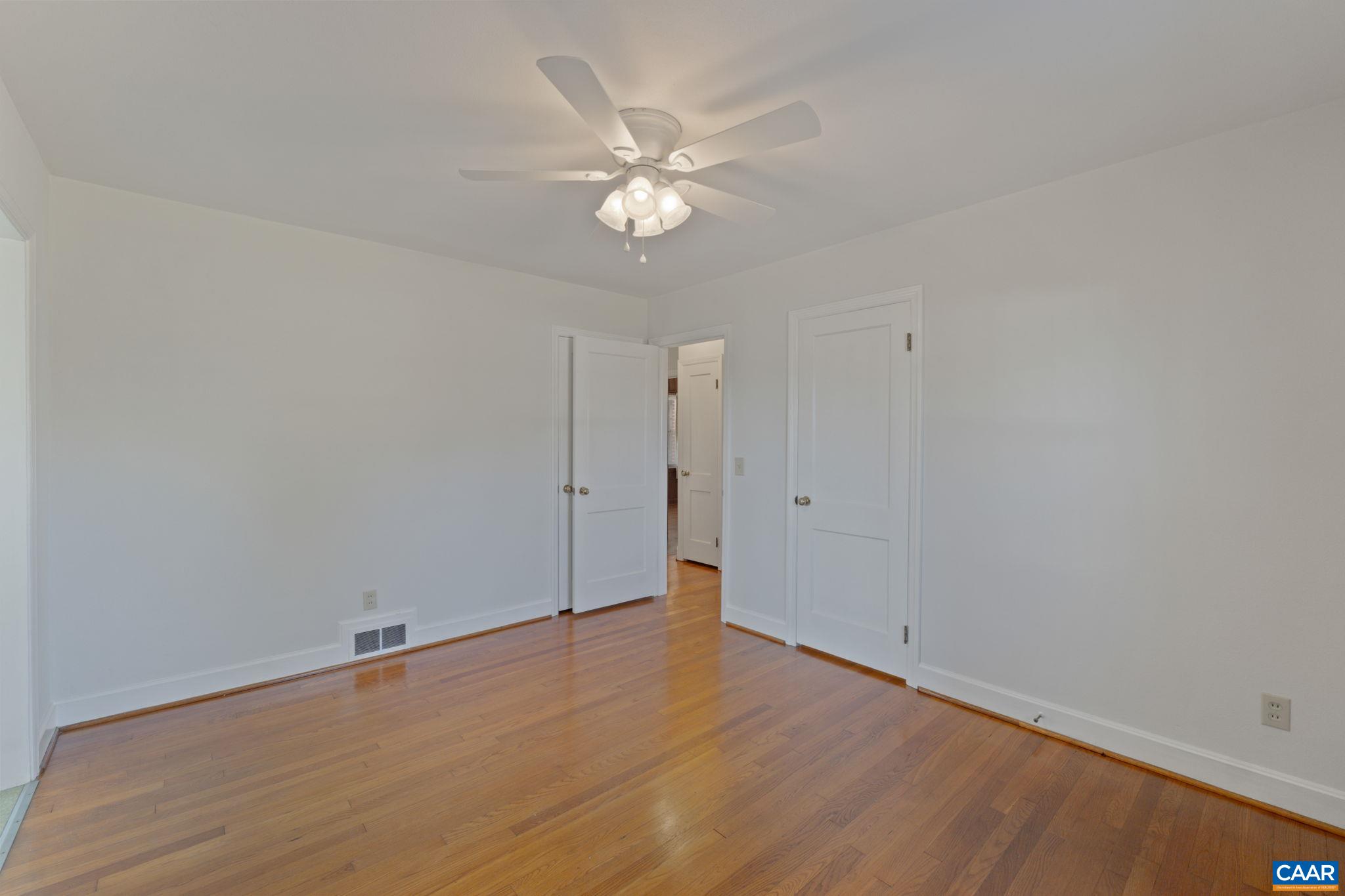 5737 LOCUST LN