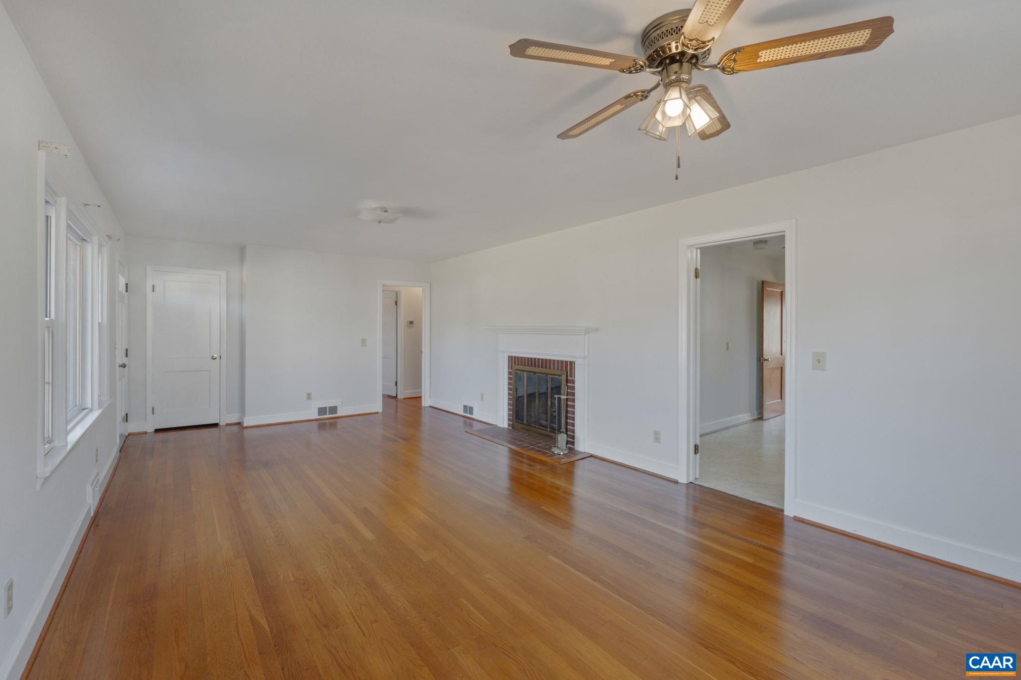 5737 LOCUST LN