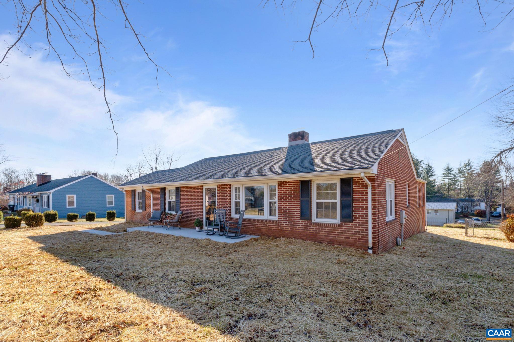 5737 LOCUST LN