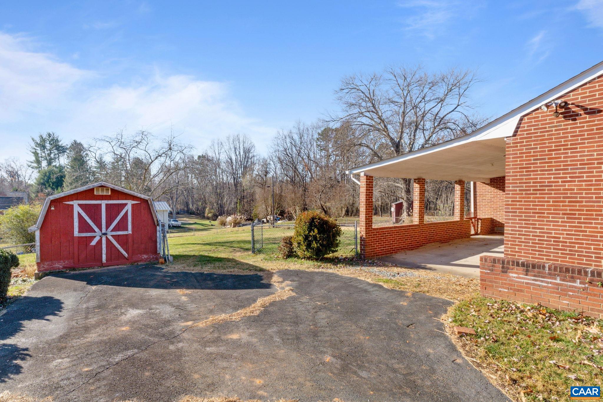 5737 LOCUST LN