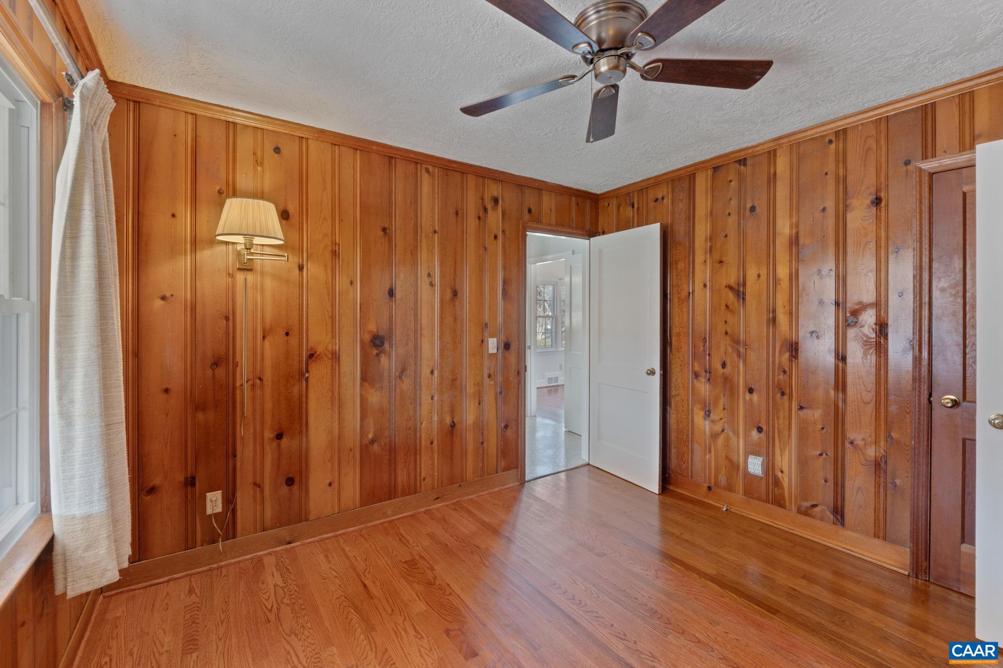 5737 LOCUST LN