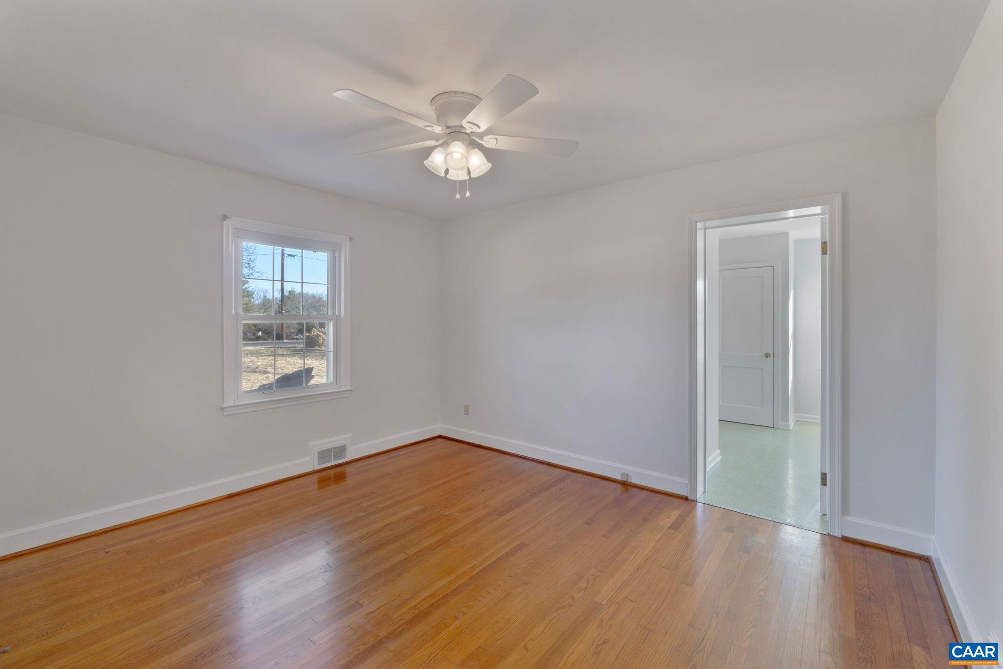 5737 LOCUST LN