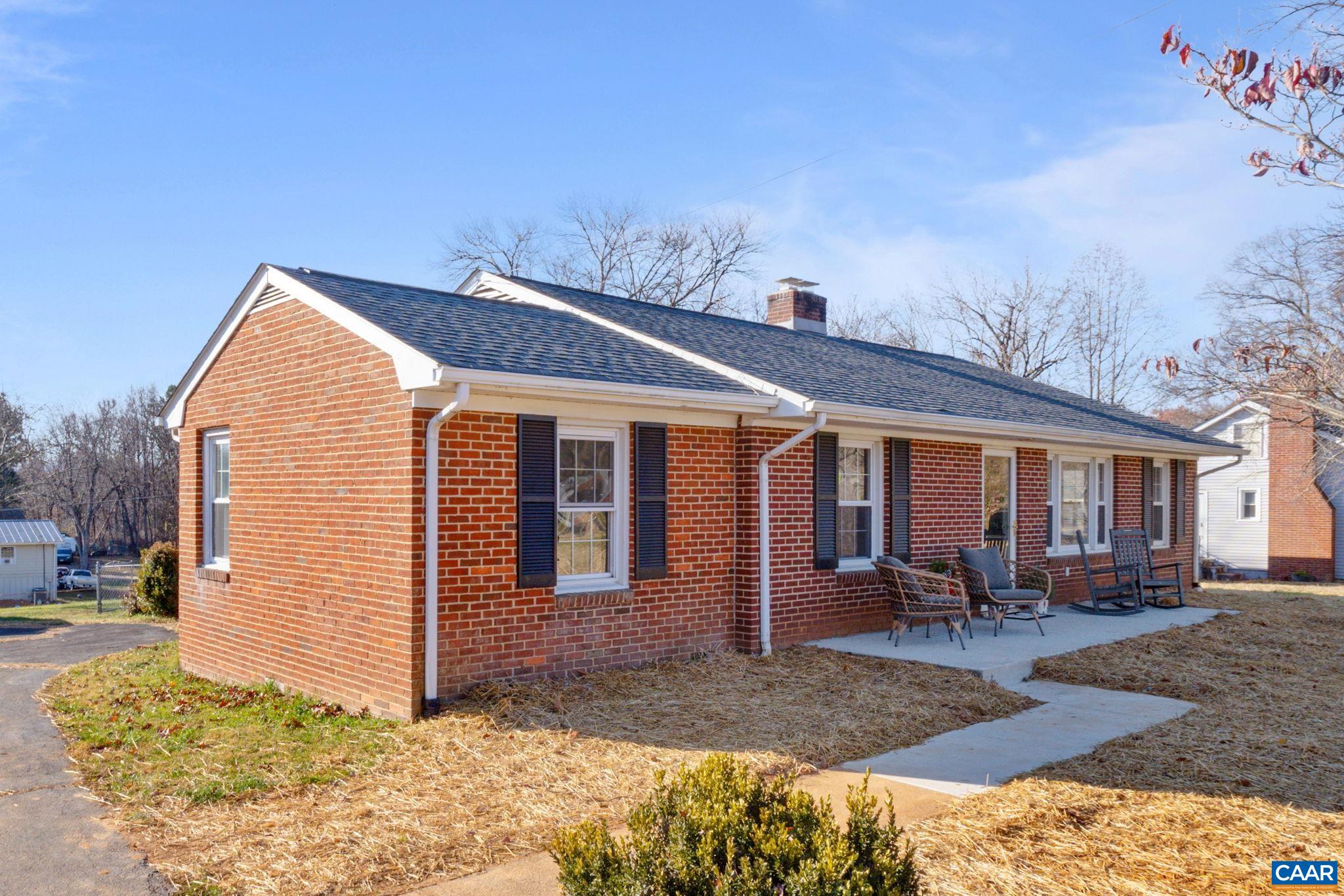 5737 LOCUST LN