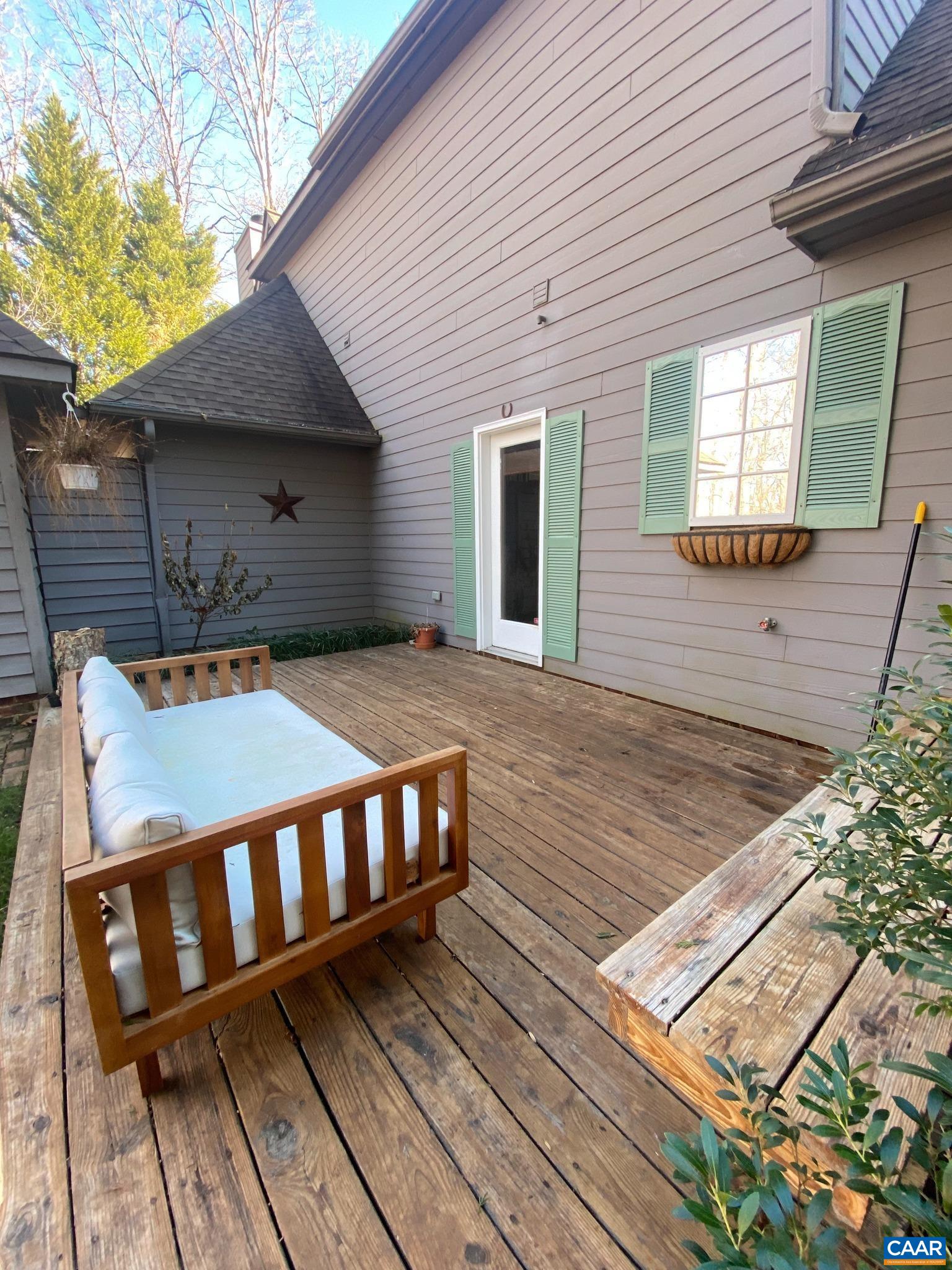 278 AUTUMN GROVE CT