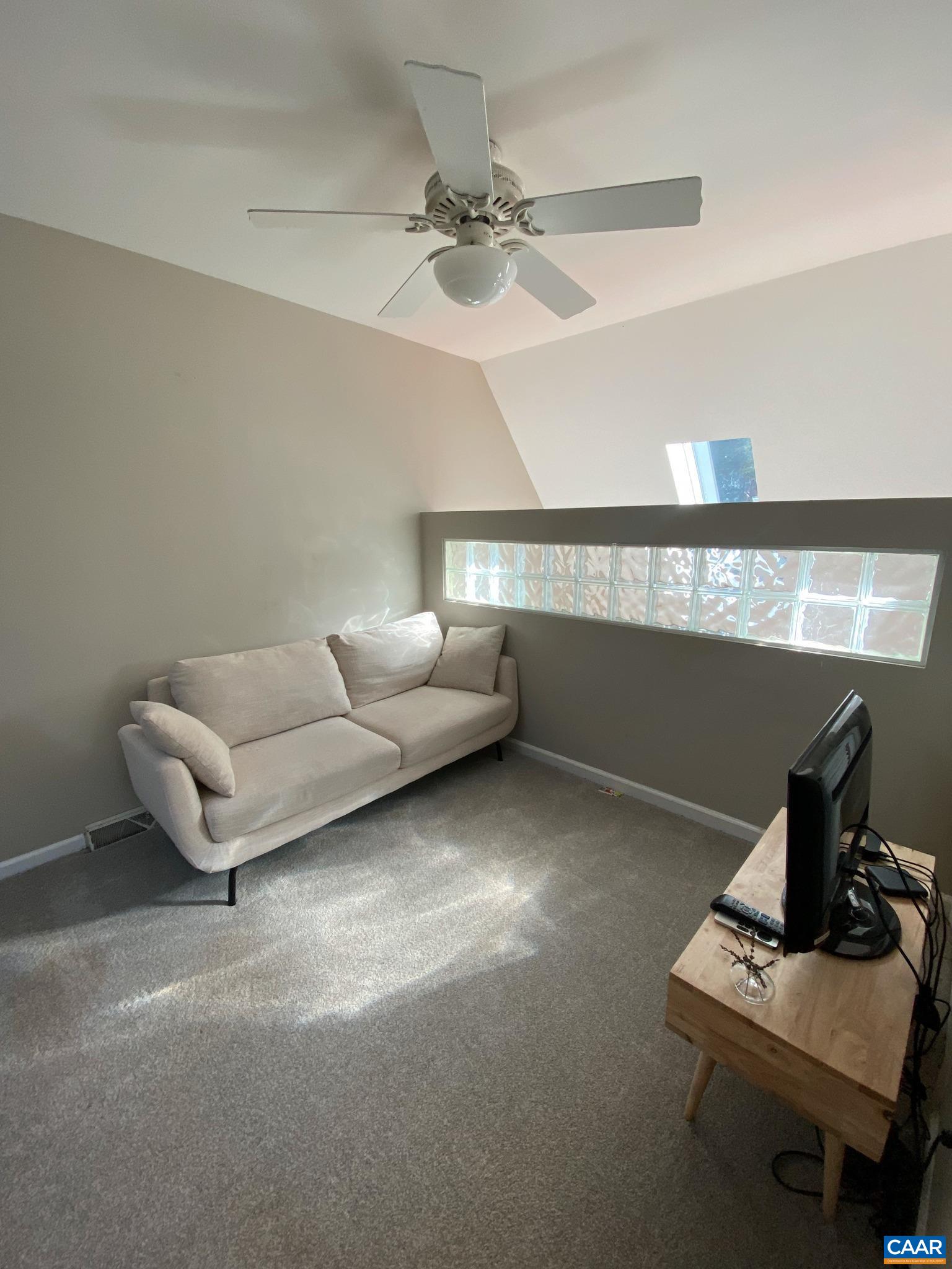 278 AUTUMN GROVE CT