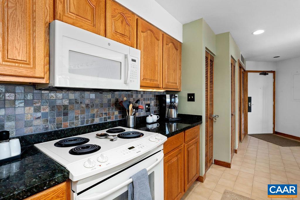 1575 VISTAS CONDOS
